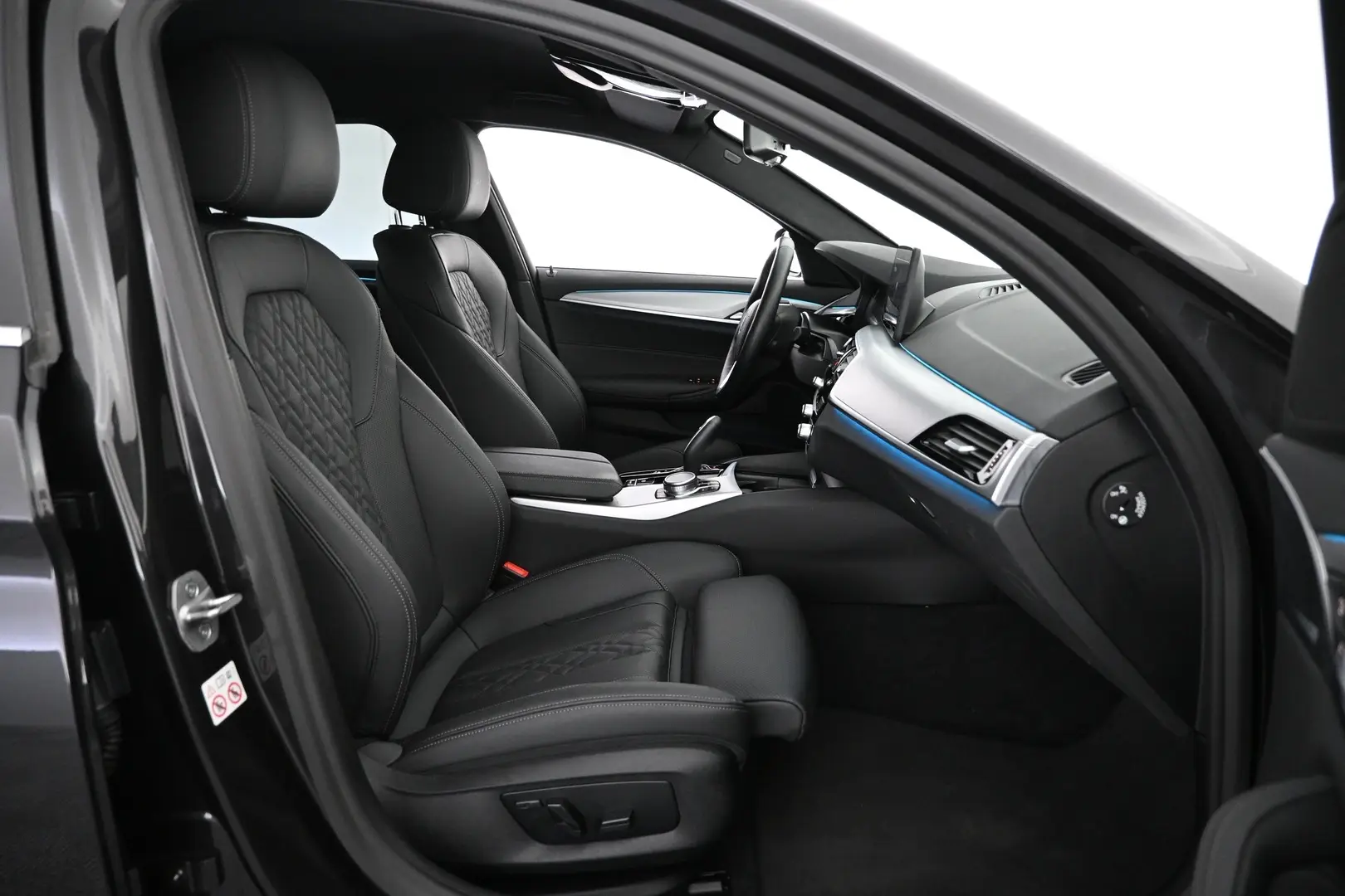 Car Image - 4CFbsftWQ6f1ESiVdTc7f