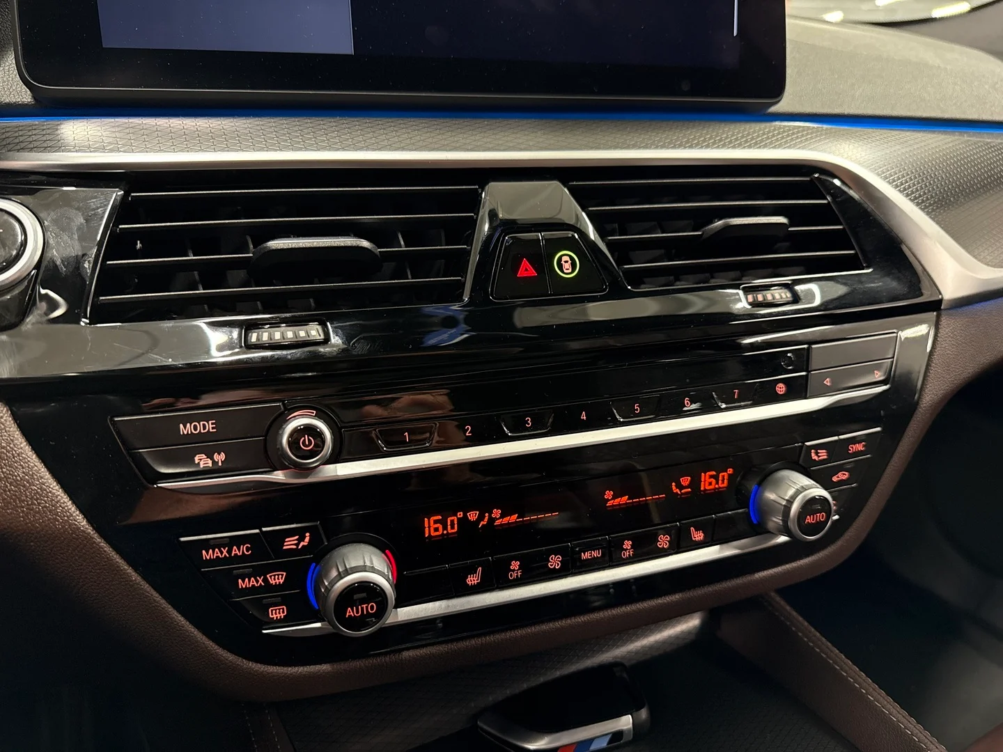 Car Image - 4YHOfKHrURFYGoZf2CTjgl