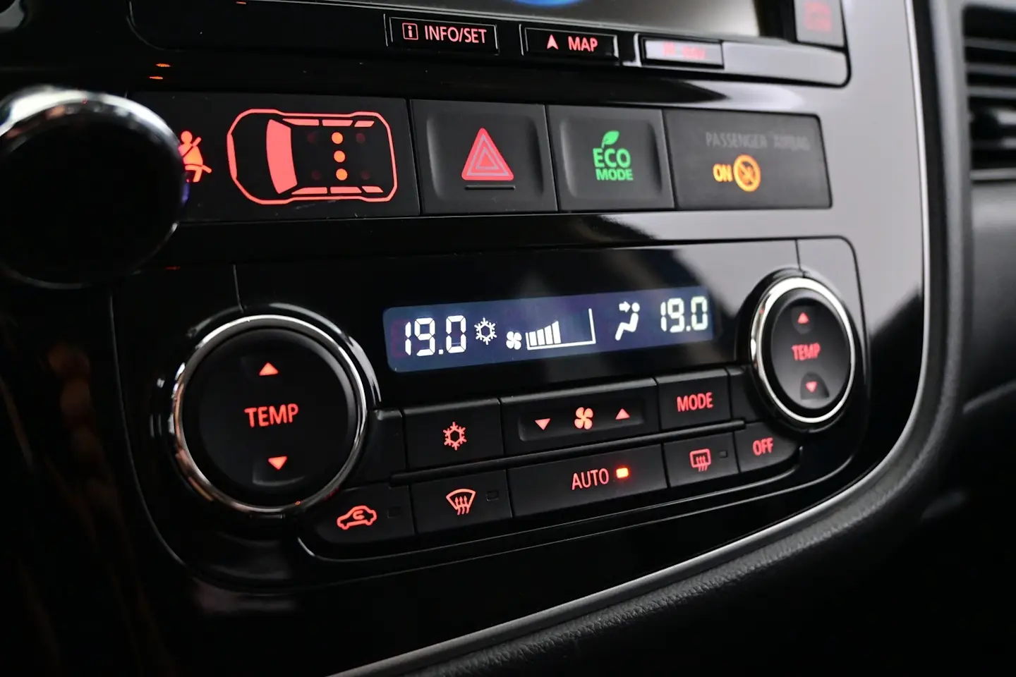 Car Image - 4ldT6d2OtAU2sKyn5iXqvn