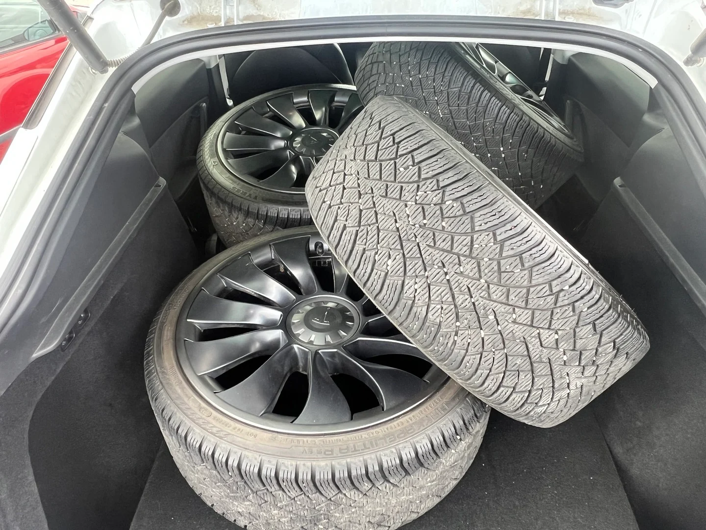 Car Image - 4TcglpmZW9tRz4V7Kbfrwq