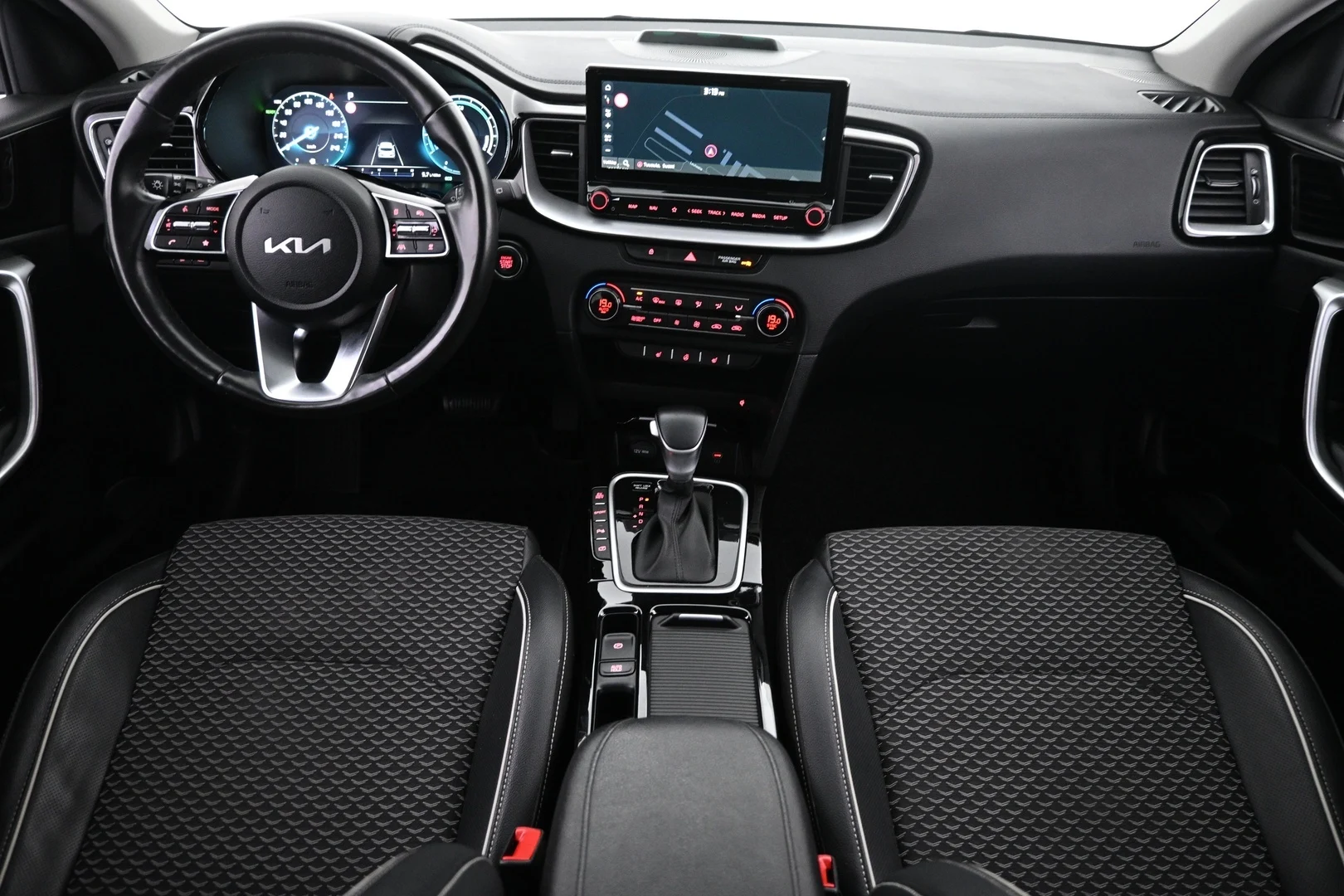 Car Image - 7lYoRTIzRgFmbeWvzYjFm5