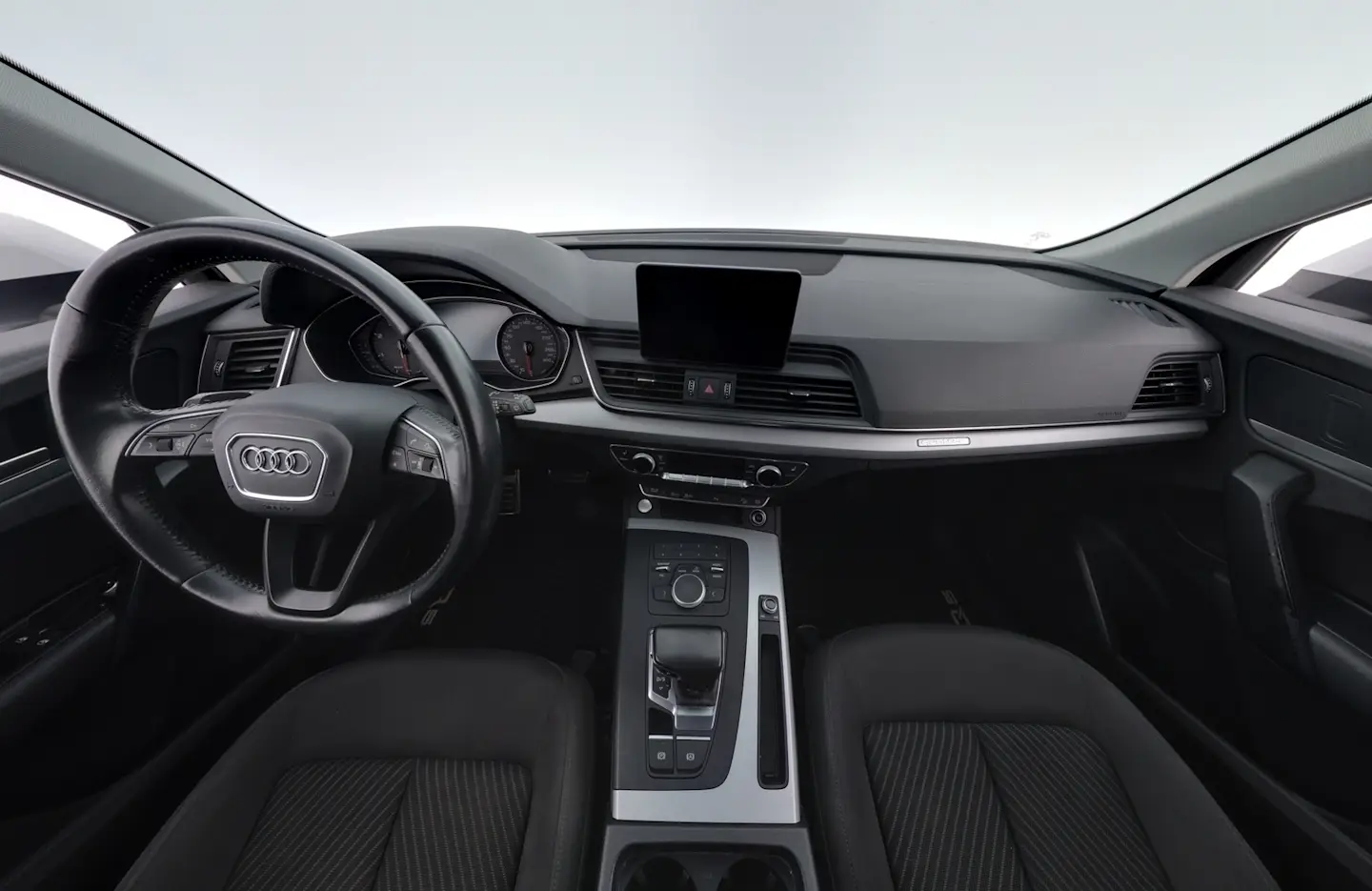 Car Image - 2CnLq8KtMV1dU9yyAWlHMA