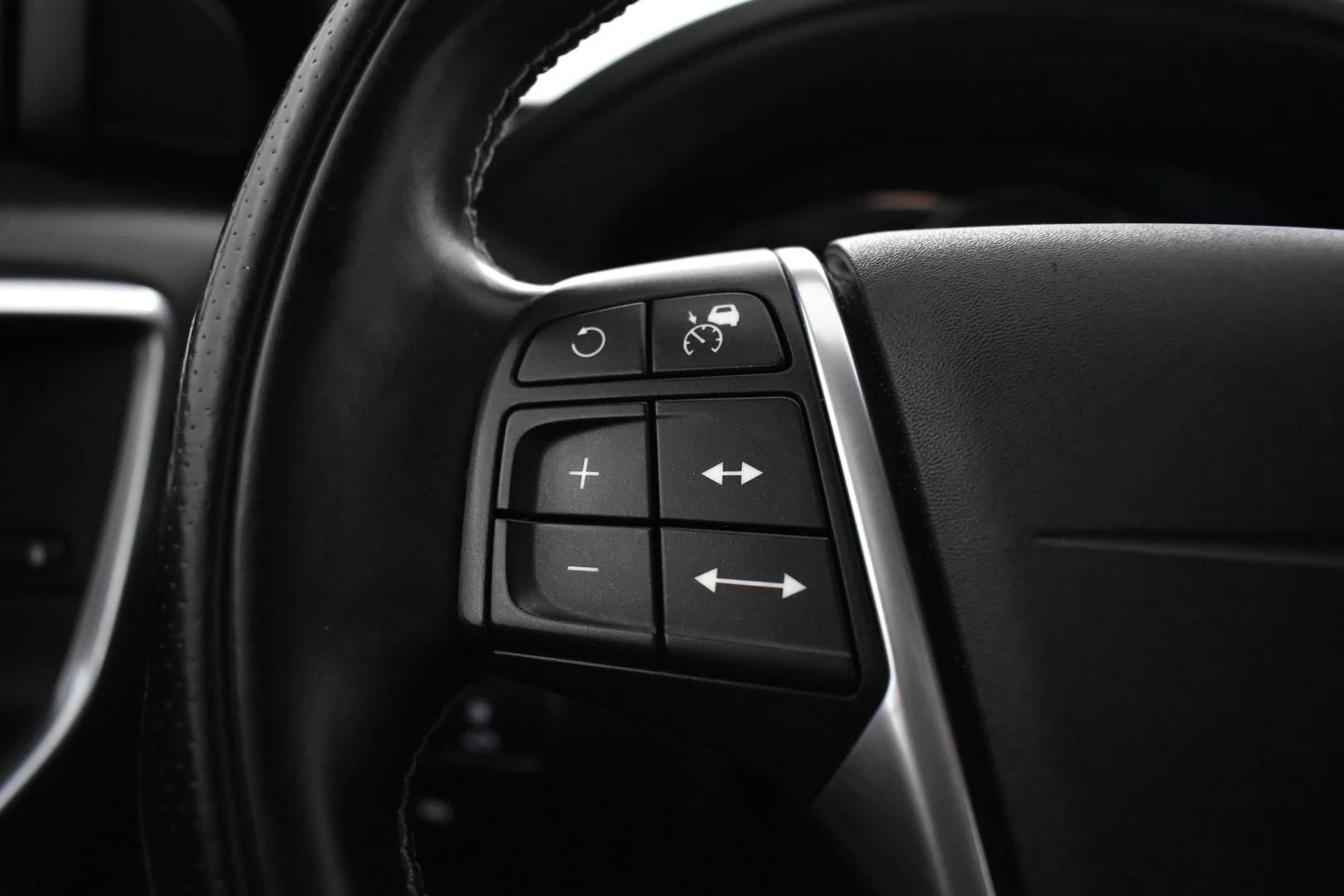 Car Image - 3KFhNwcQ9GvOegbzRHSJkH
