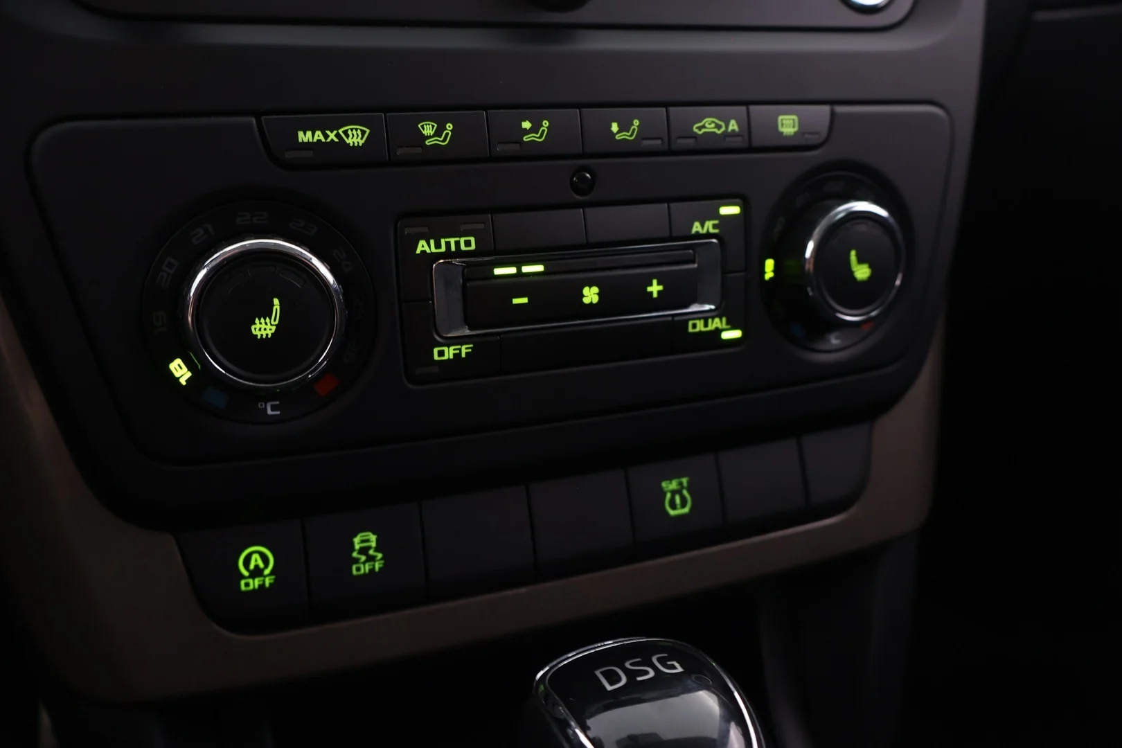 Car Image - 4vYfjYWqjvfS7BXZvbHMR