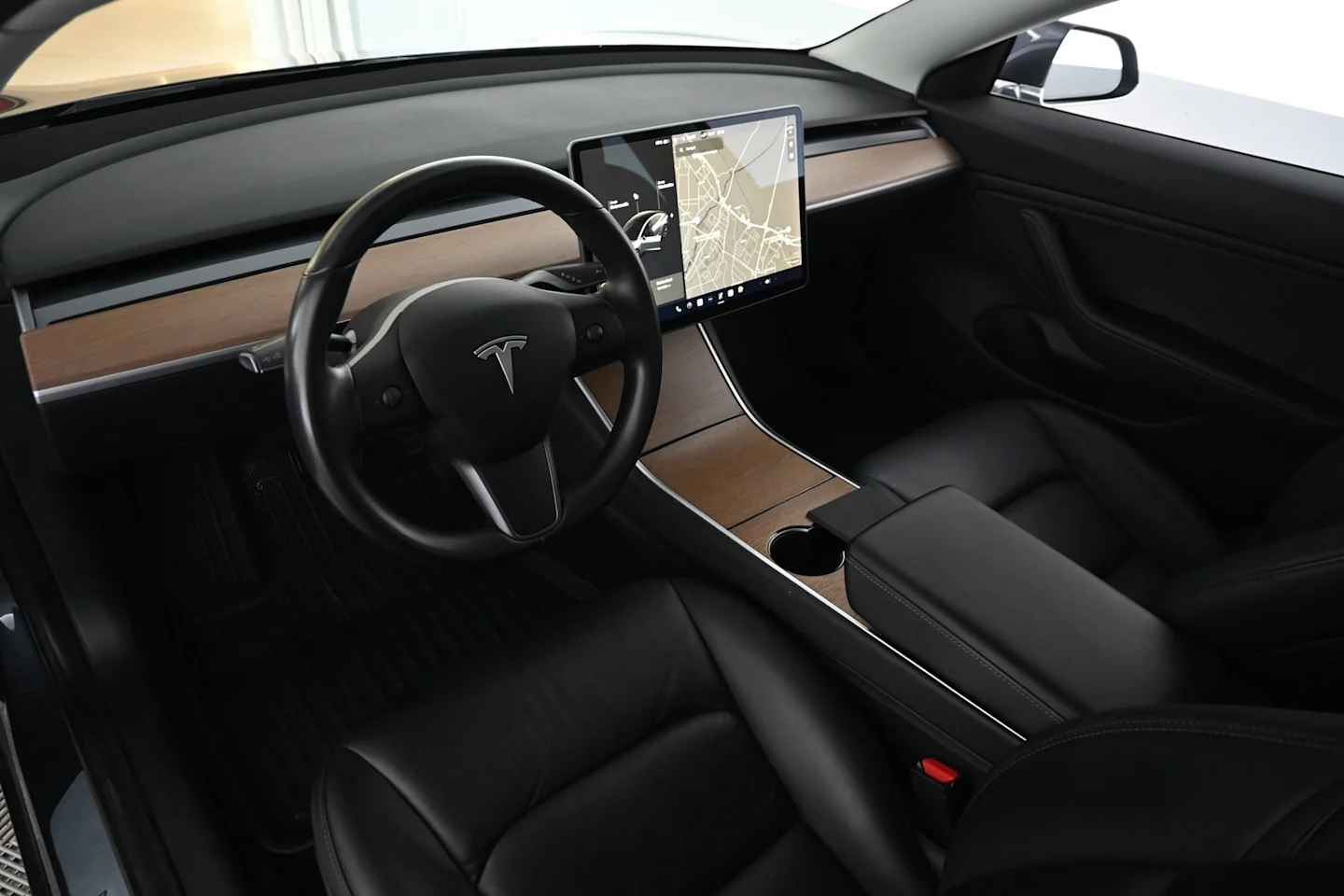 Car Image - 1mUoys1Qr3RLBb1gZsPgmQ