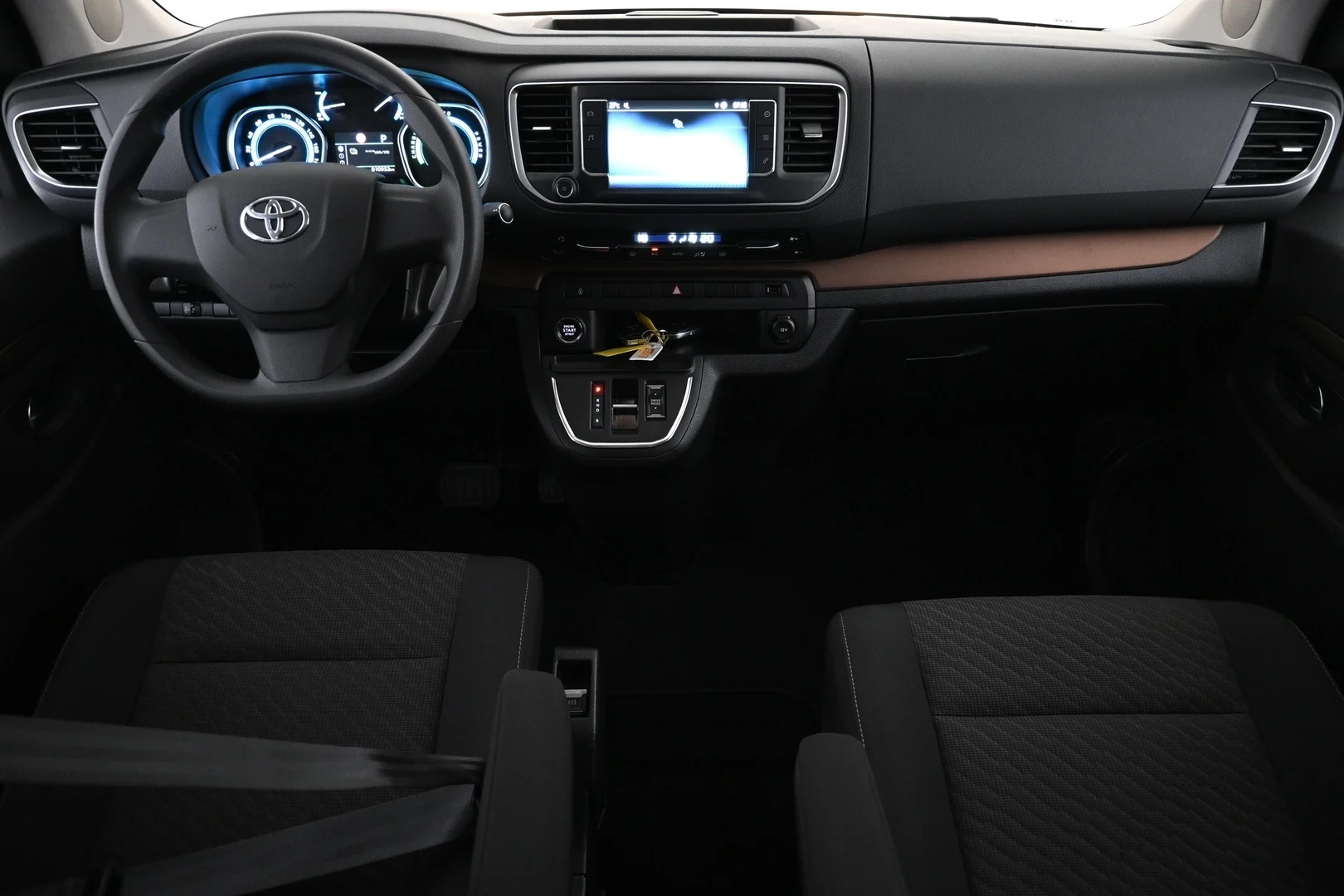 Car Image - 6TrZWcxUuM6gsbRuw1TRpZ