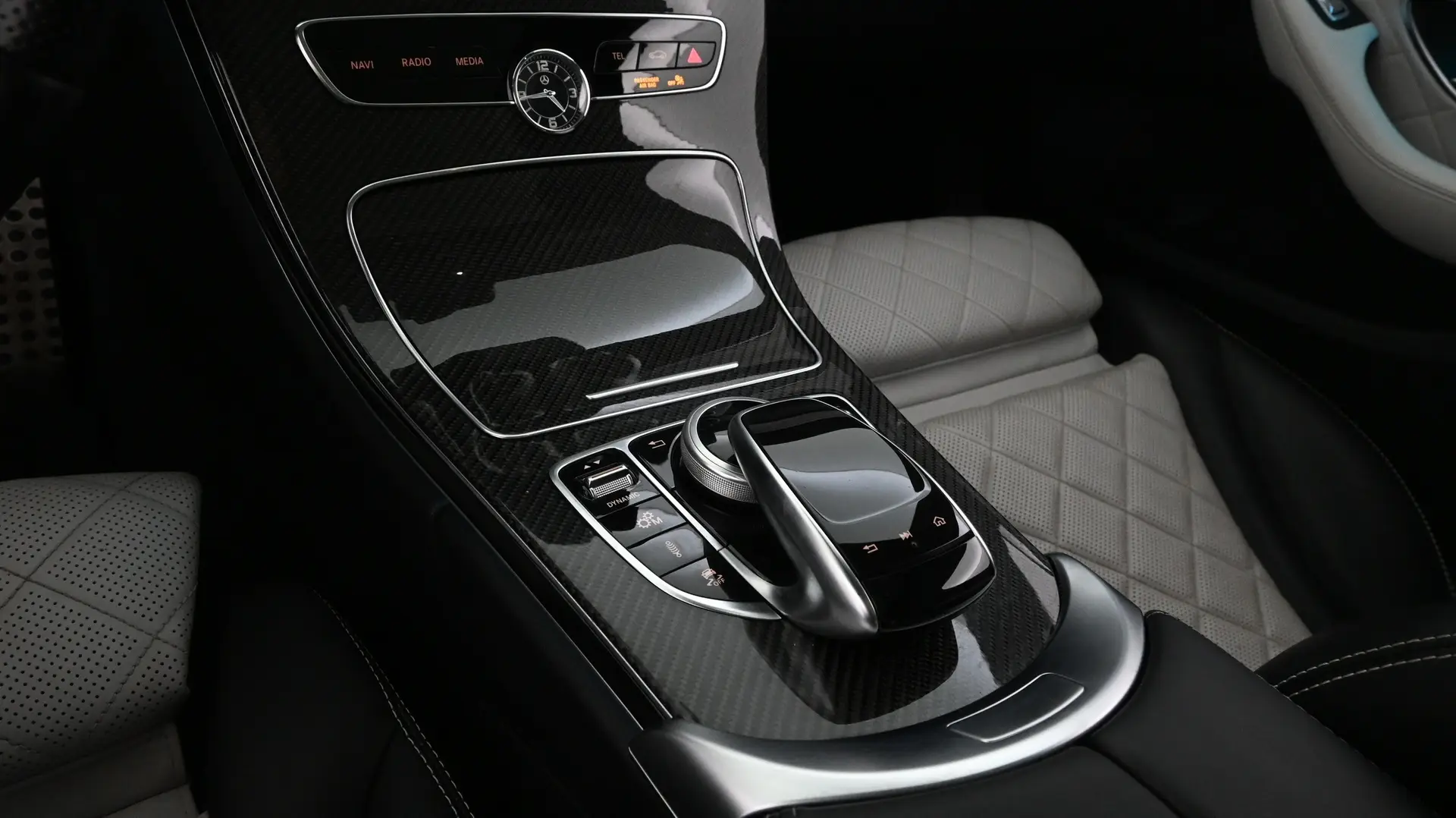Car Image - 2g3jLw1bEmpqw024JCjp1U