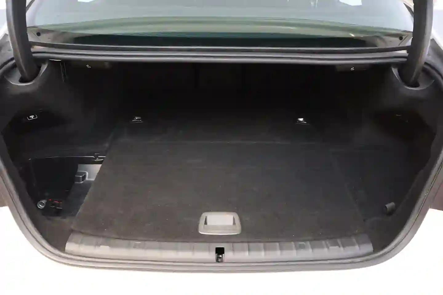 Car Image - 4dlW0SPZk1uF7IrAuai8RL