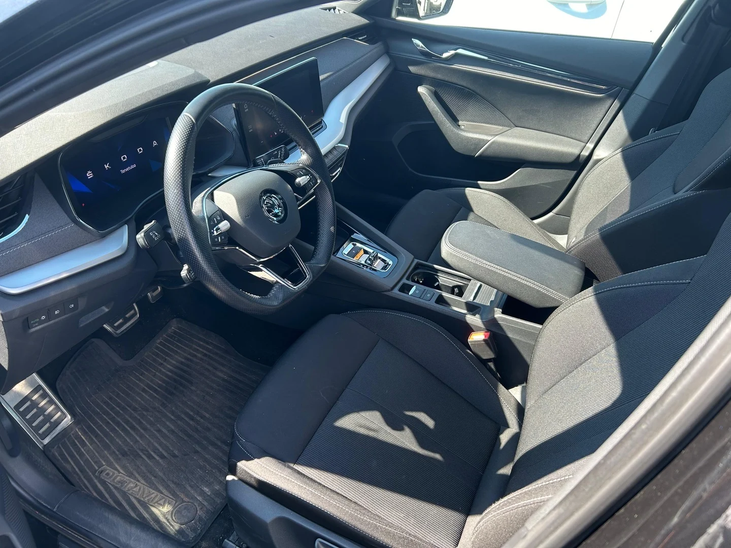 Car Image - 4uTzdyM1ijrcQnkGdFaJ33