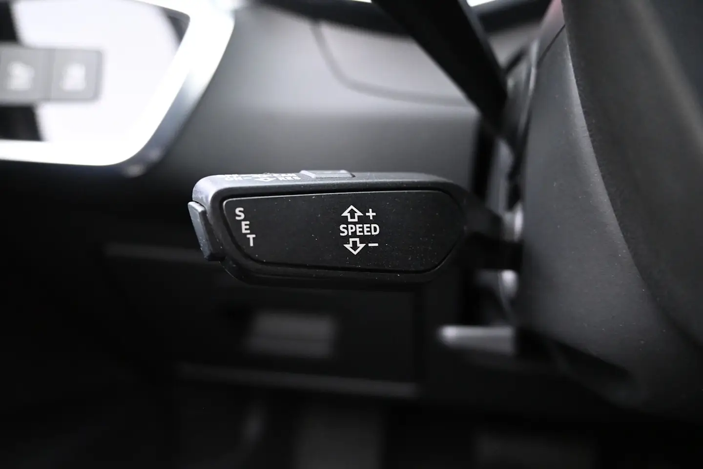 Car Image - 5dnJBPd3tD1xa3XuLfCe4i