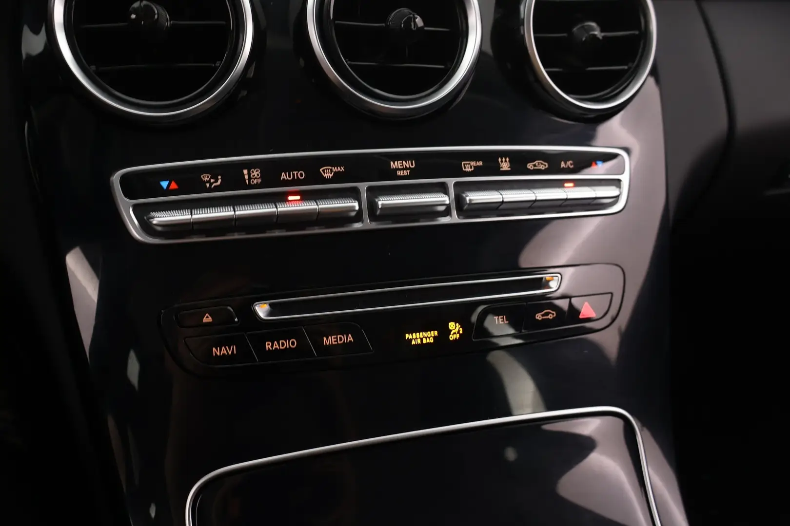 Car Image - 5VS7fayk0LD7kBu2bdYdv8
