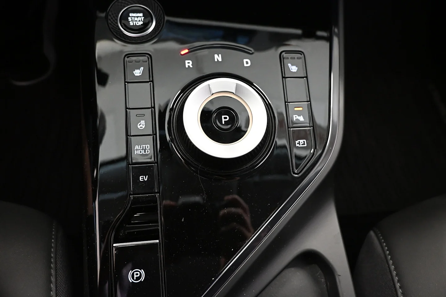 Car Image - 3c08YlzUougQkd9UJLWsWo