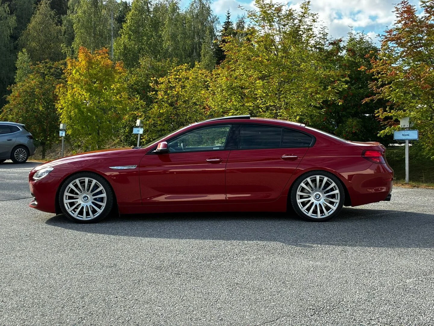 Car Image - 7LdyuK812kDRzoSNNe7OPS