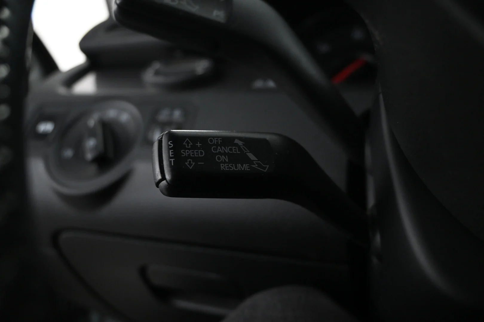 Car Image - 31mICo9XjHM5BUxG49eWpY