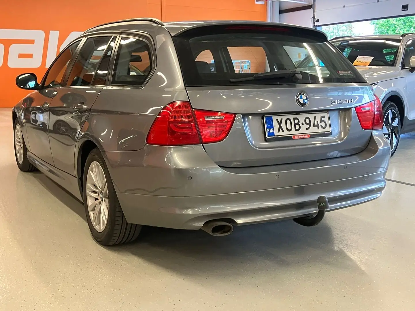 Car Image - 0DFxCGJT9LxvFWG4Mf5LY