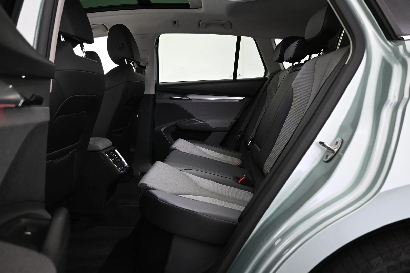 Car Image - 15QRHDjfimgdplG0C3CbiK