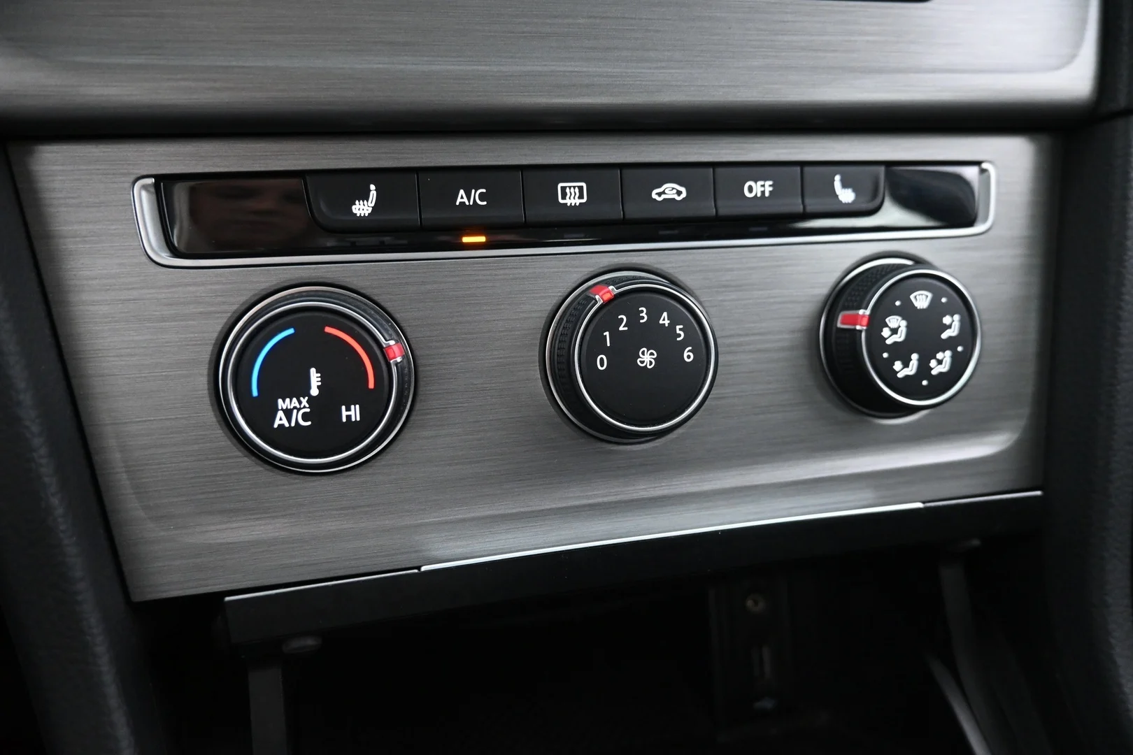Car Image - 4vMpD9CYfGsenq0gIucQGM