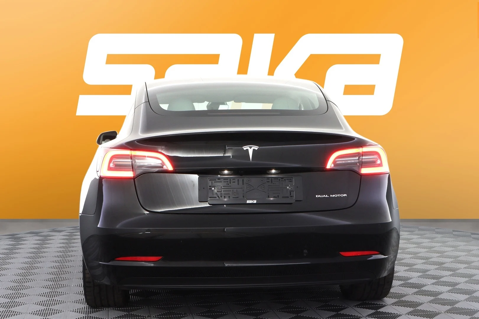 Car Image - 4TVkLuErPsm3y9YLV6Nelw