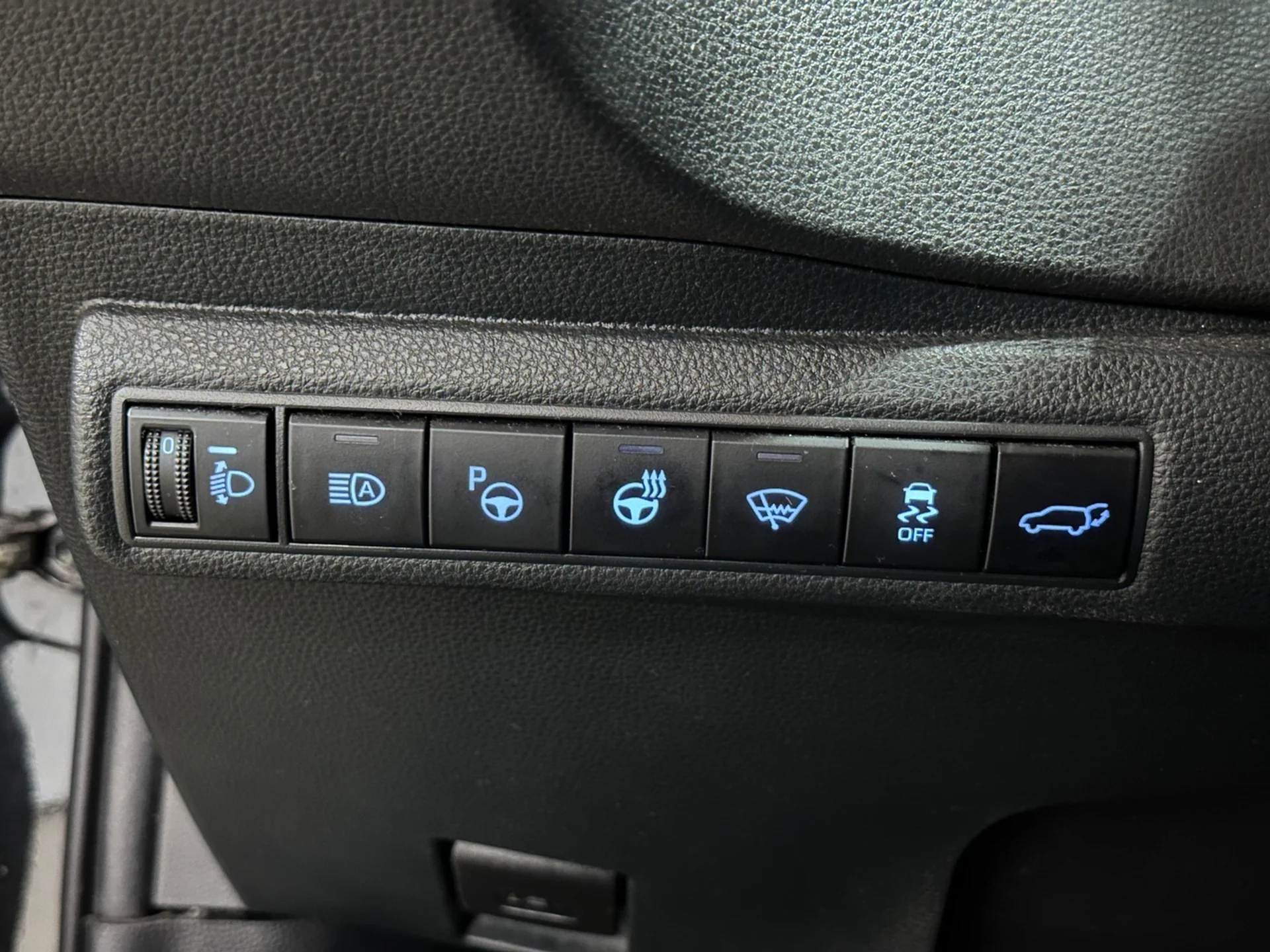 Car Image - 4z0Xkeh7ilHXkwWrixXUxP