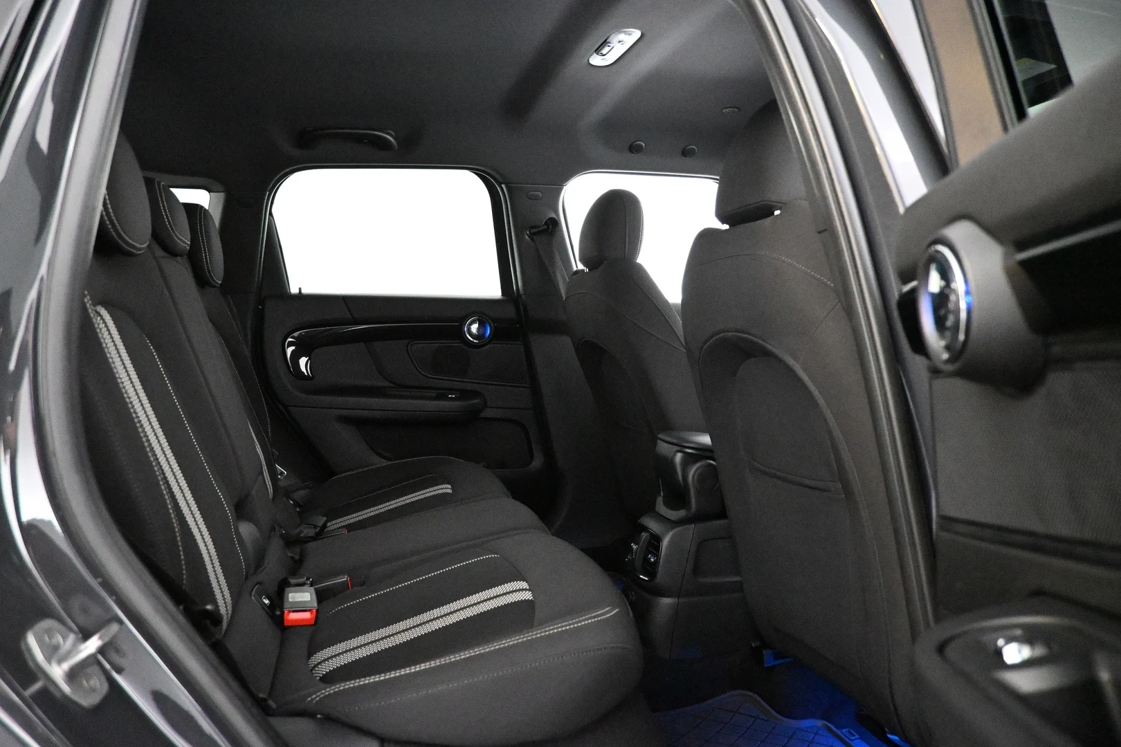 Car Image - 4HUTz1H6Clo1RrxEE4EAVk