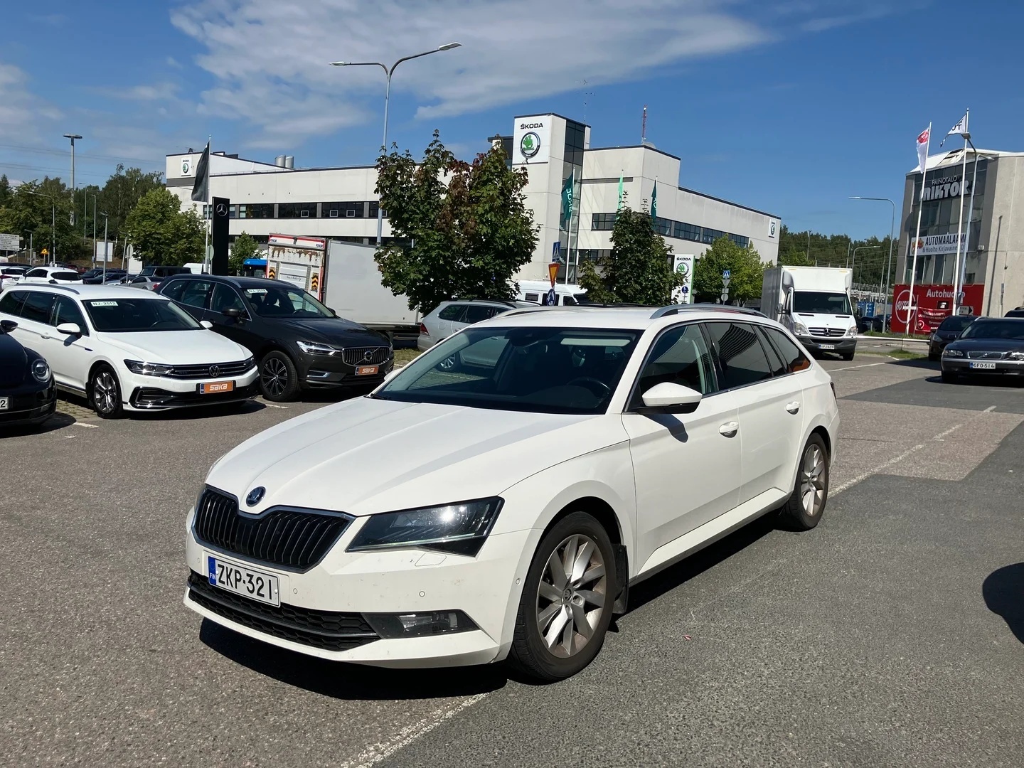 Car Image - qbsMKU5PGeGaHm8mFdwyu