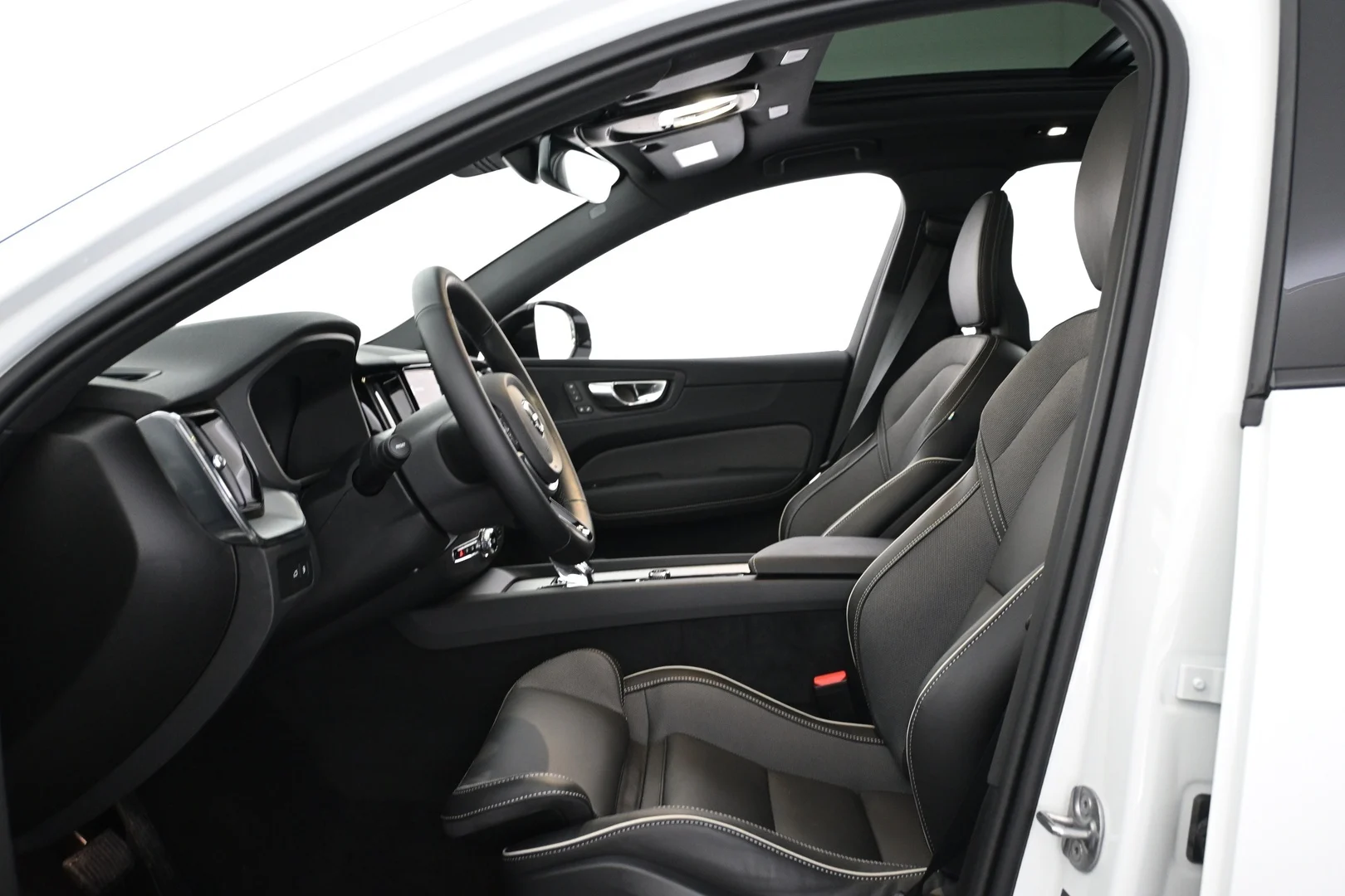 Car Image - KnEBwVBOOgVQD9JPne4L0