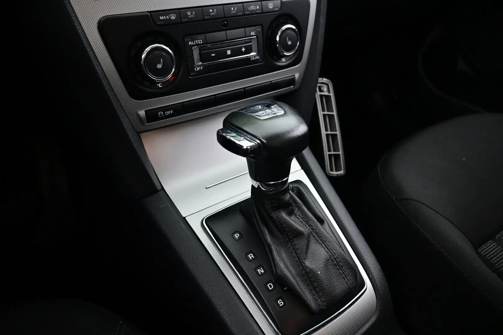 Car Image - 2HIiP0PICYJpc8GDyykLOT