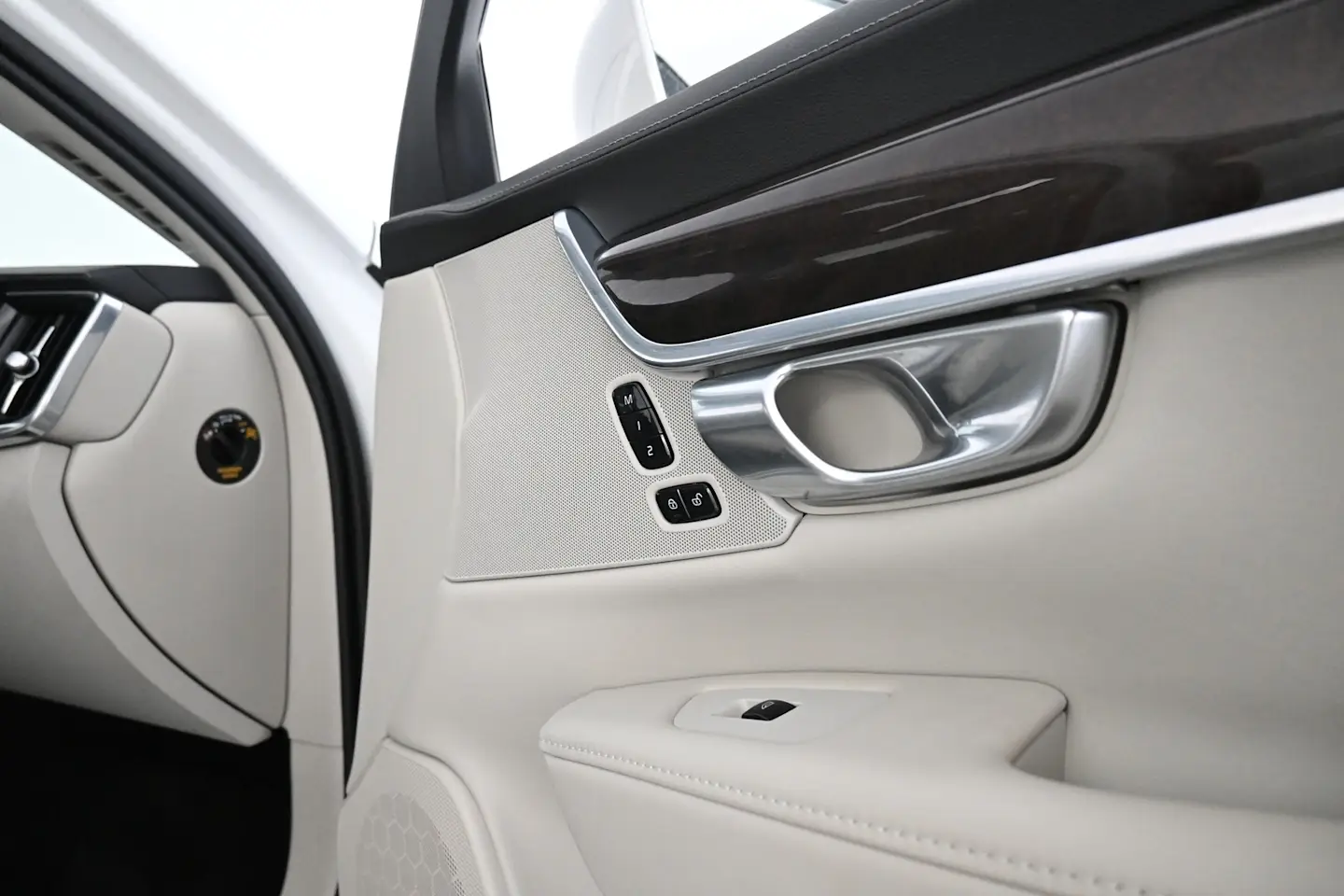 Car Image - 7q259ihz14H1UPdQYlR67M