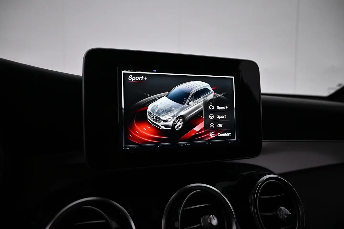 Car Image - cl2Icri9YlUb72I7zpfOd