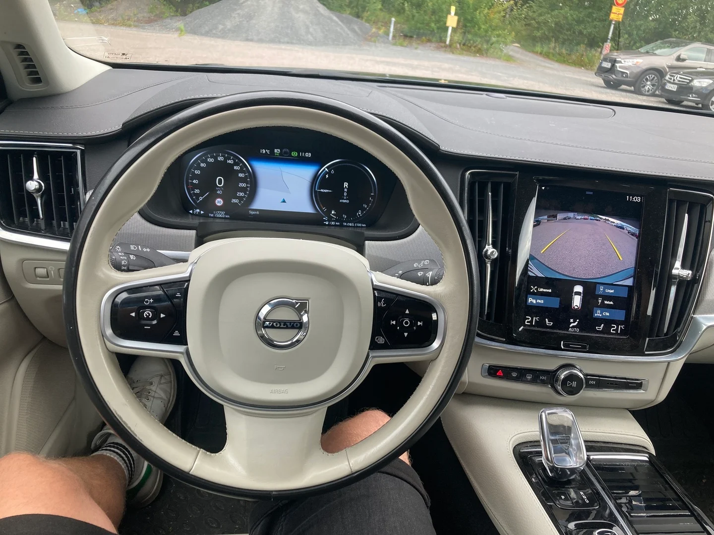 Car Image - 6iL4nPhr9tCnTl8vwLKTCo