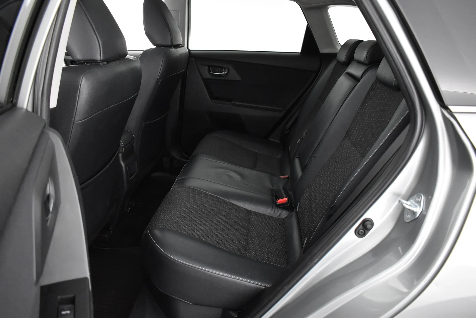 Car Image - 5xqhFfPCgERroUhwdKmFej