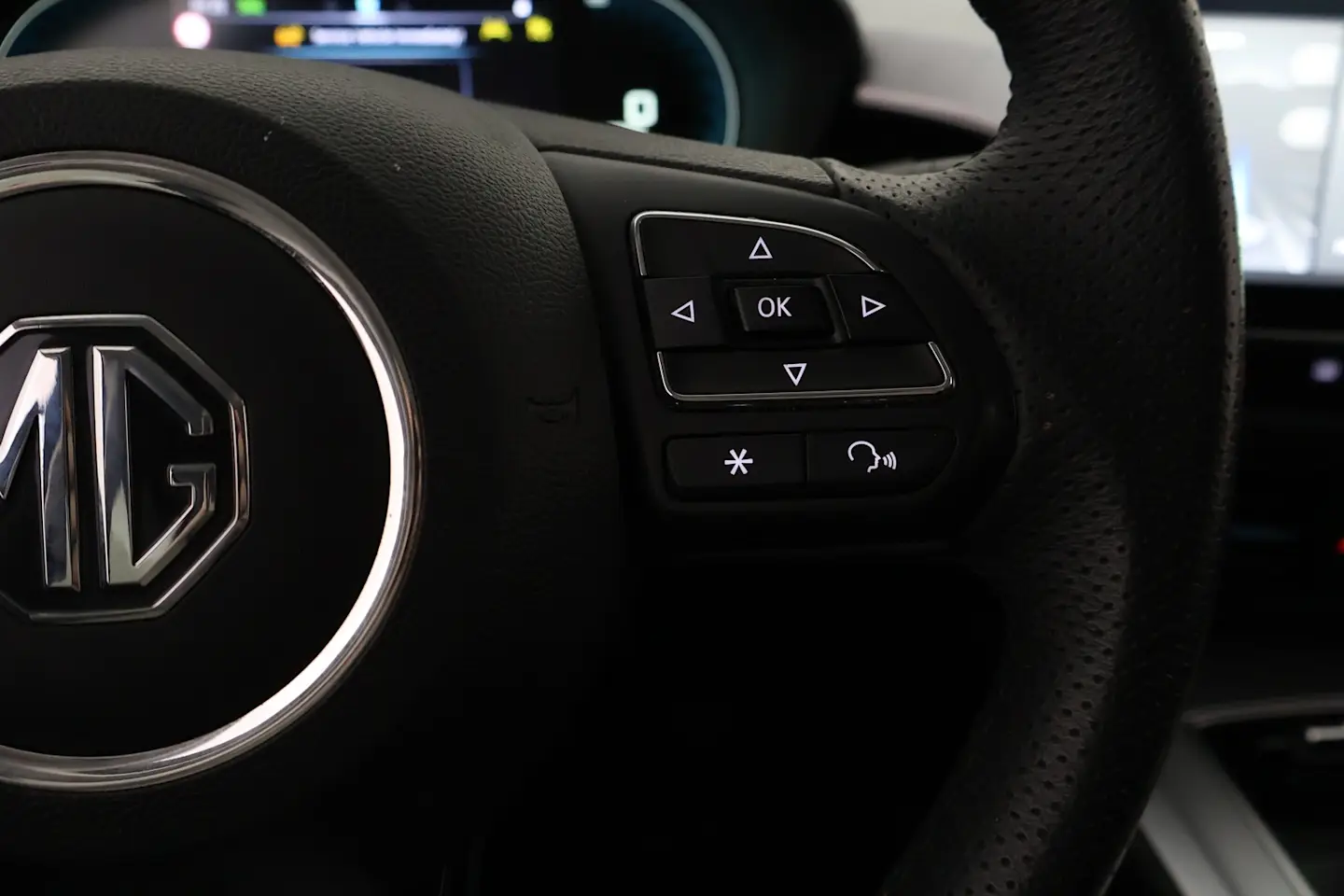 Car Image - 20c20iqXXOuIPNj3Hm6y1Q