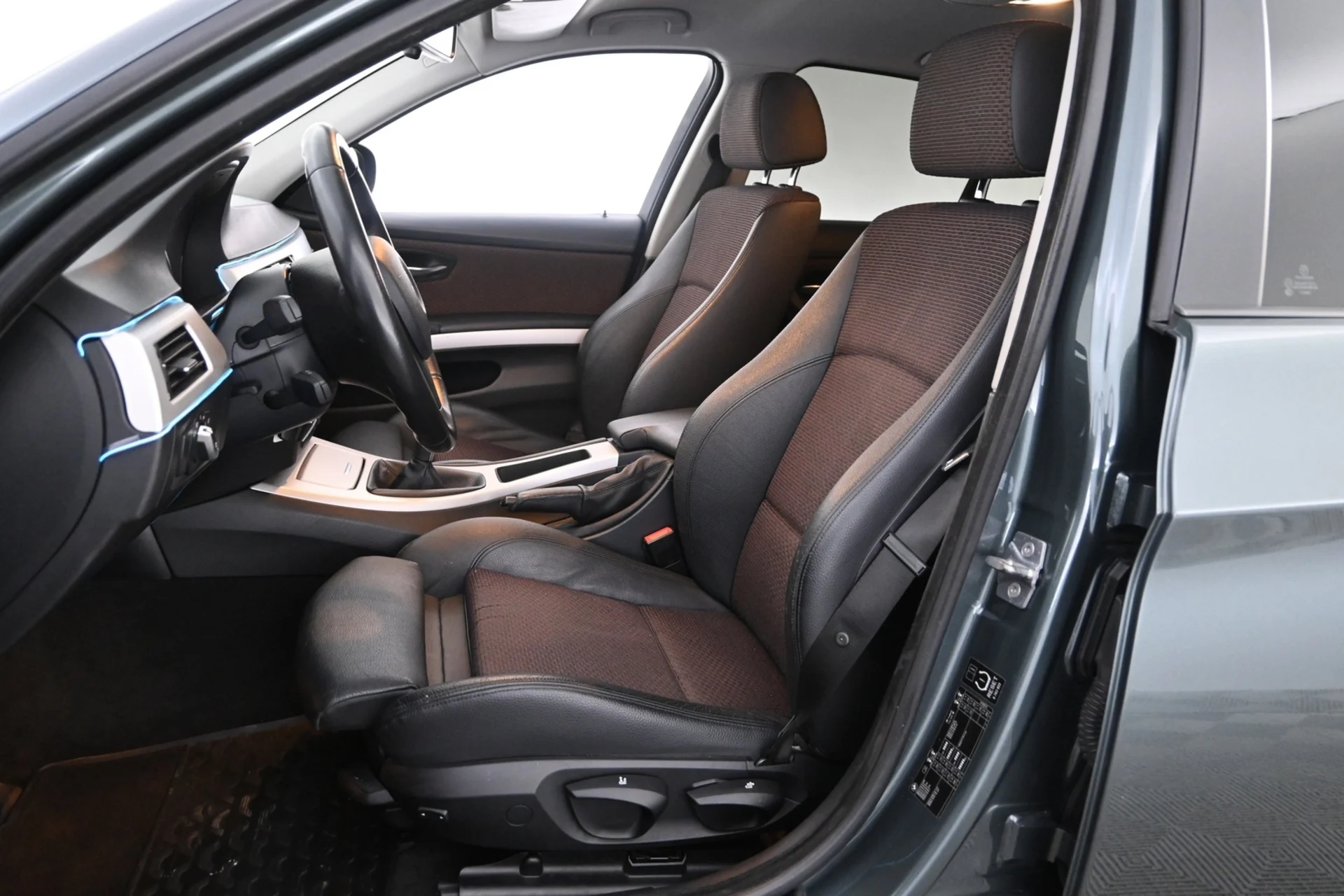 Car Image - 1UP3scBoo3zZhoANMQuBN