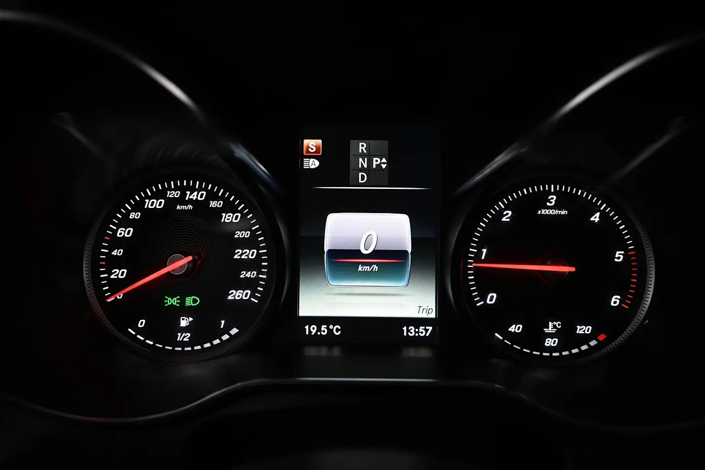 Car Image - cl2Icri9YlUb72I7zpfOd