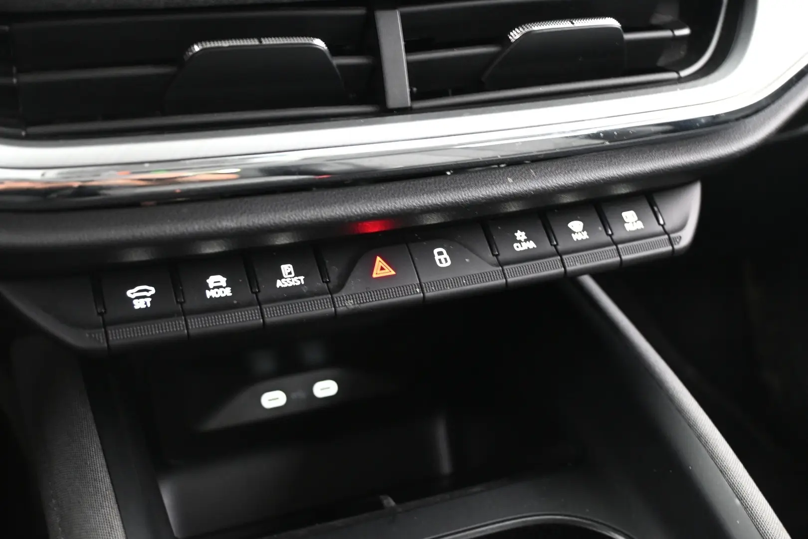 Car Image - 6QmjcAPWgYFlFawR7Aaz8s