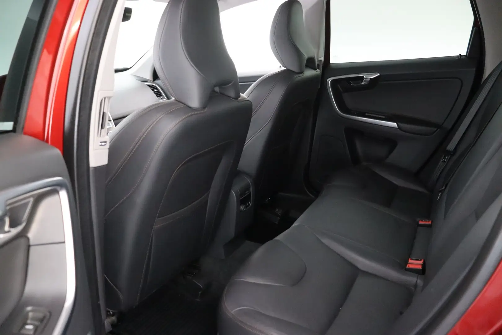 Car Image - Ykogi3JKwO6VSksapfAoc