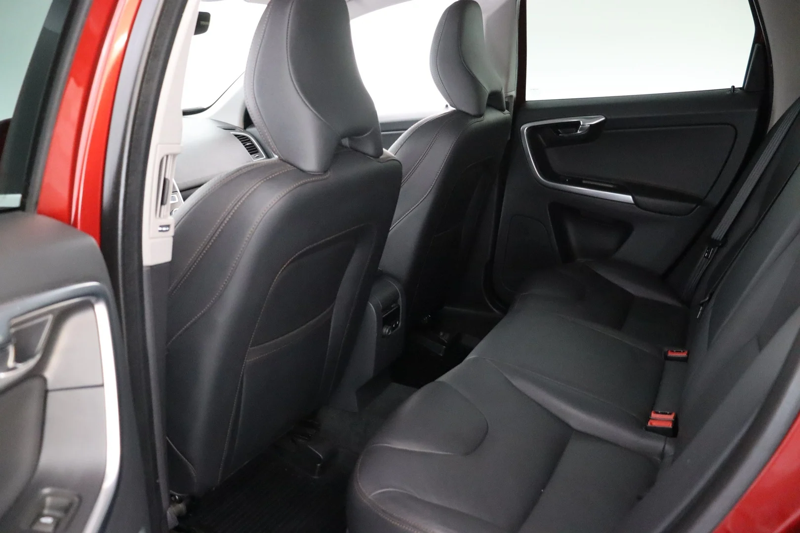 Car Image - Ykogi3JKwO6VSksapfAoc
