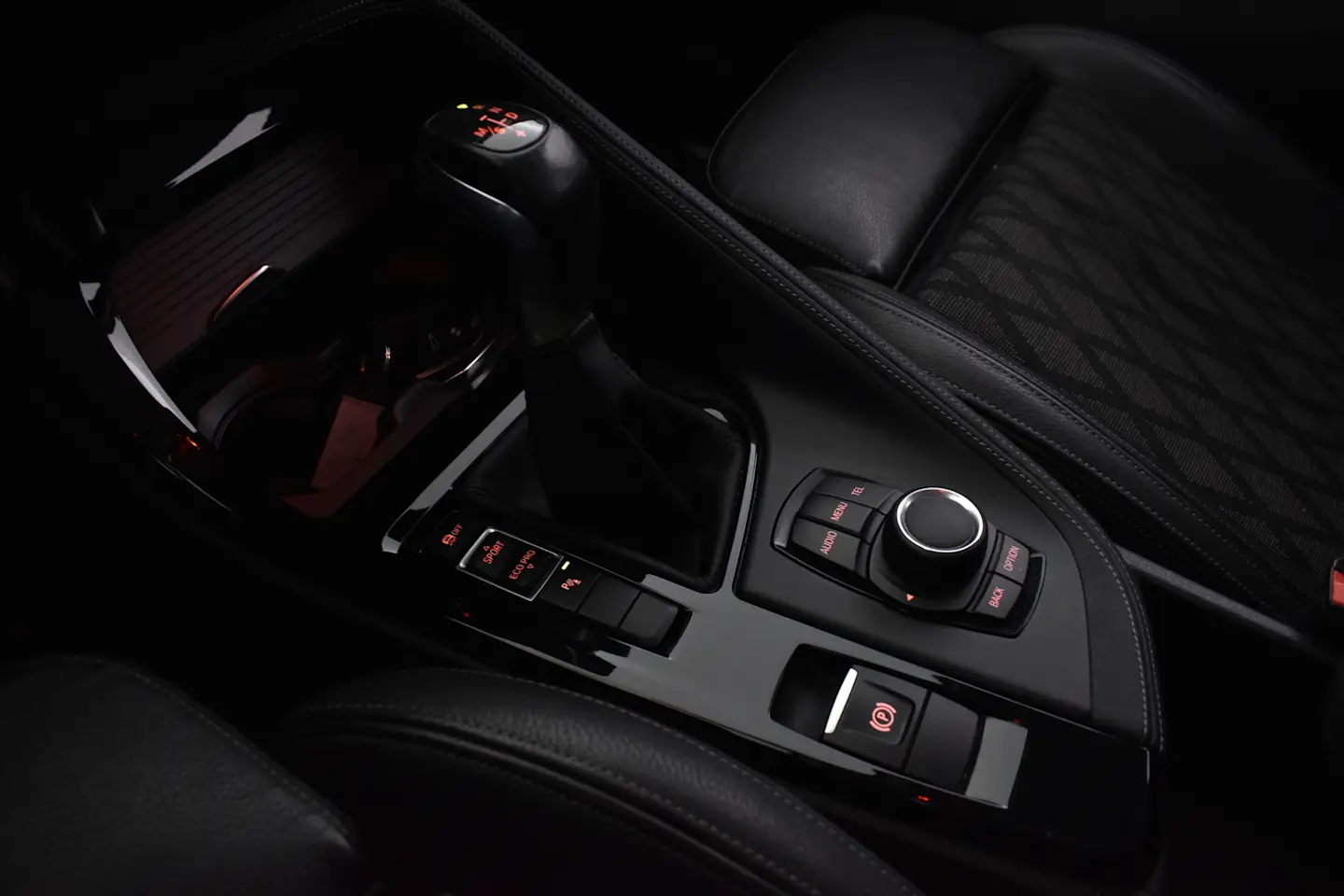 Car Image - 40newx8SglRZgG88P2Cmvi
