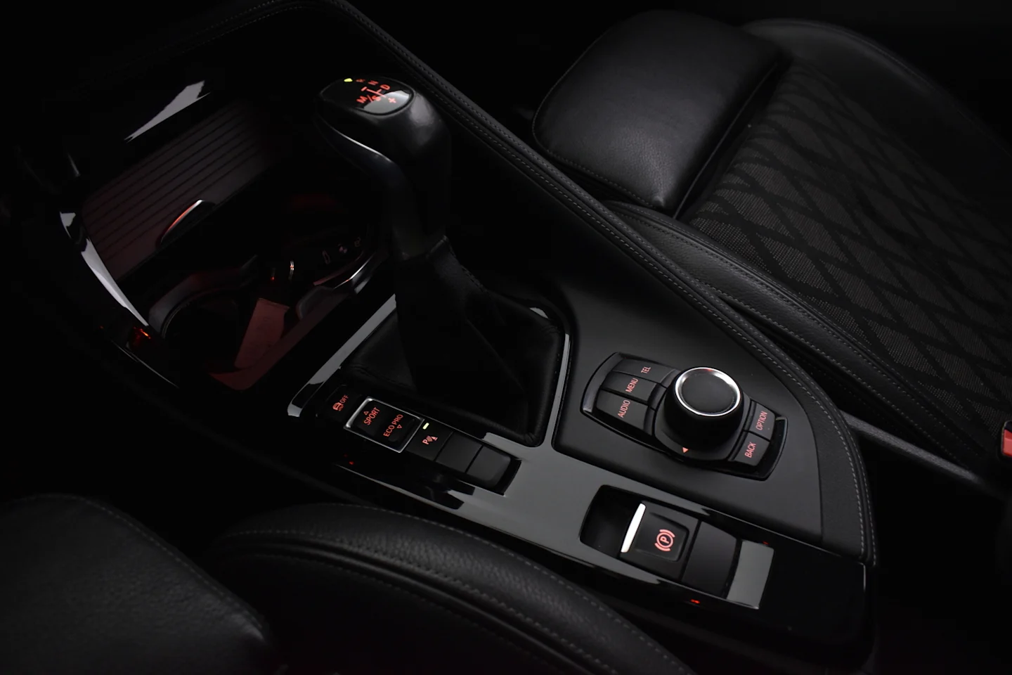 Car Image - 40newx8SglRZgG88P2Cmvi