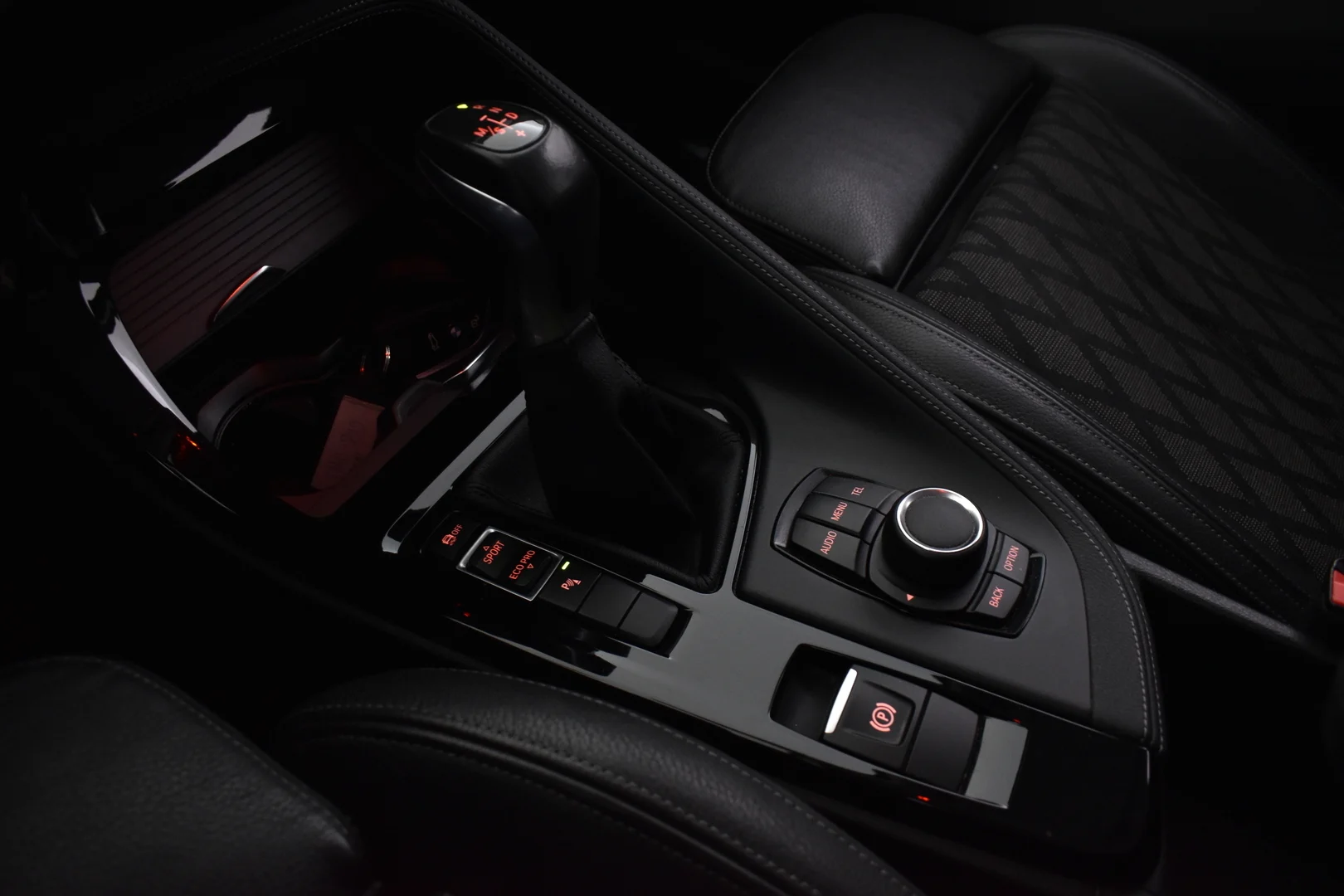 Car Image - 40newx8SglRZgG88P2Cmvi