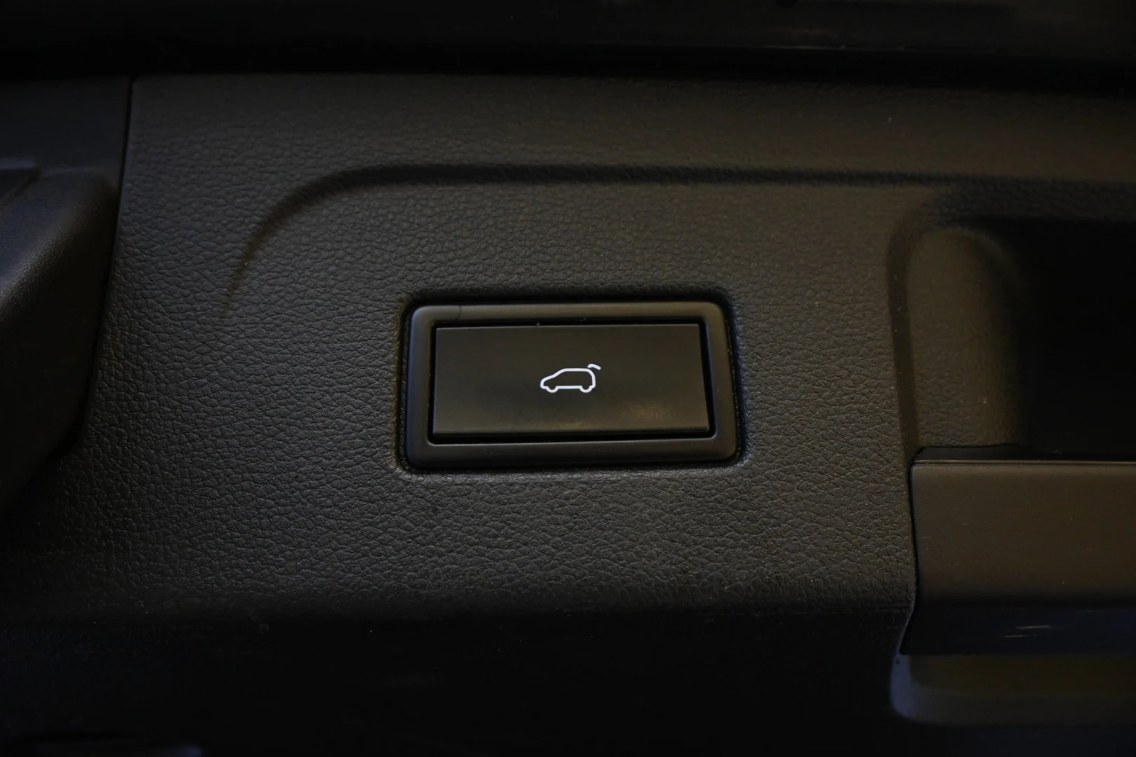 Car Image - 719DEAYxHqkG6FYGygKfeu
