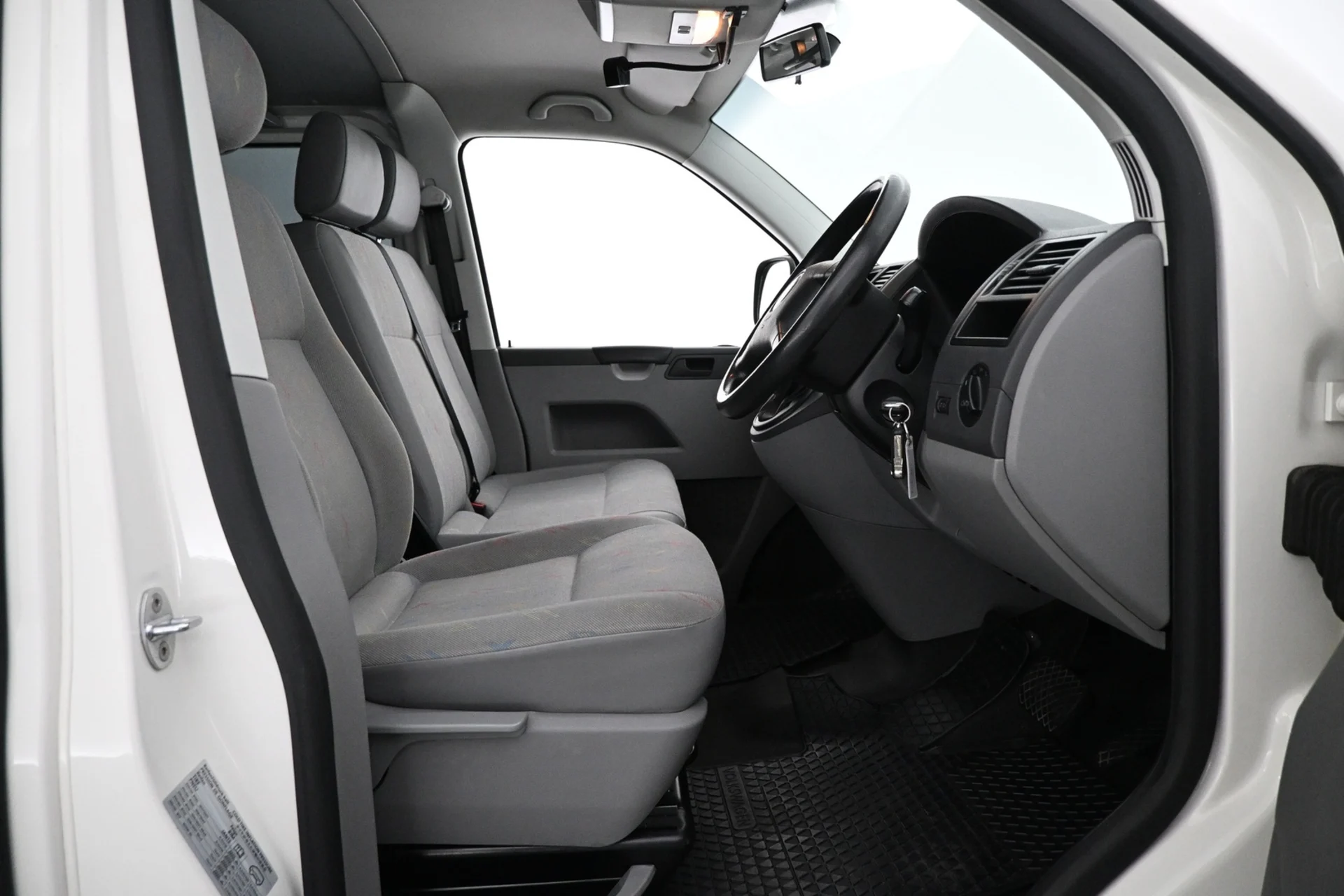 Car Image - 6jP8Zxtb0y1eIMGzmc1doN