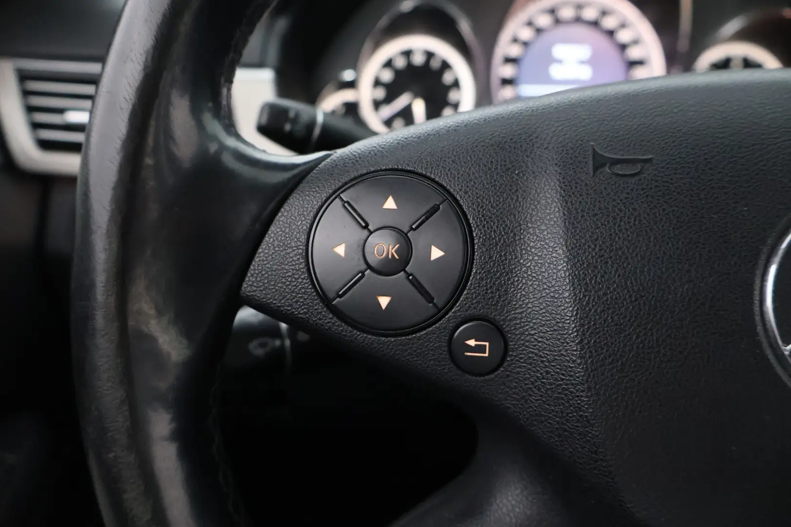 Car Image - gy1u4SJdgv4gF8thdclPm
