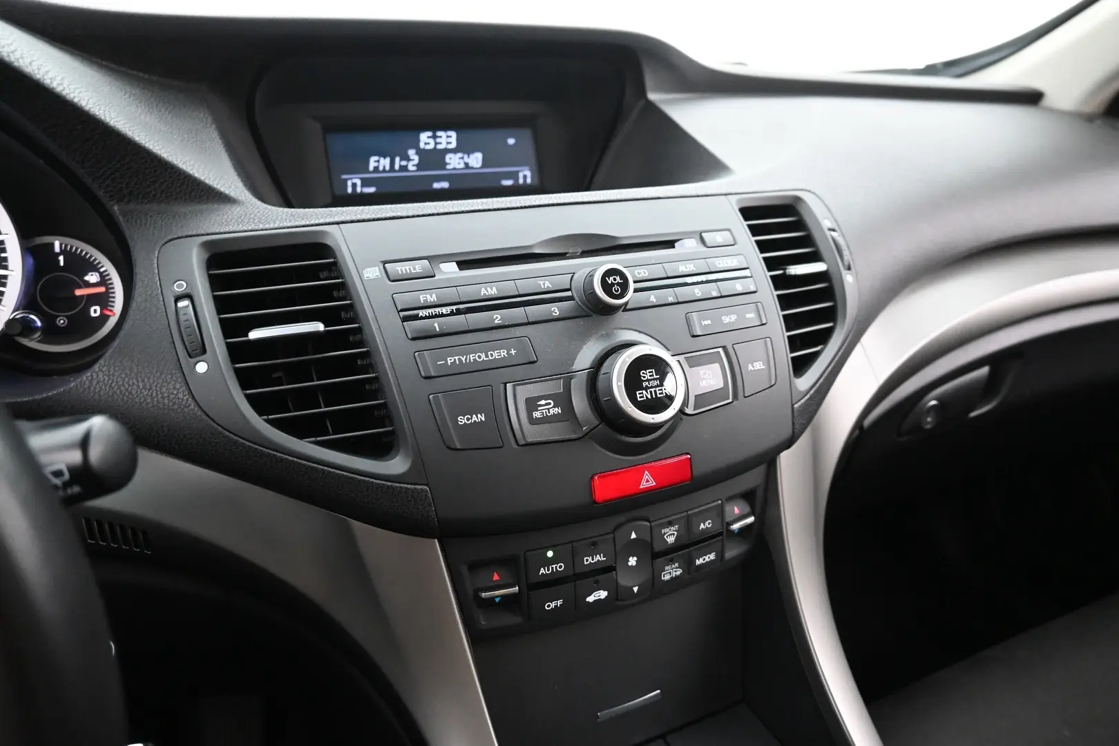 Car Image - 665W0SG5yhygYduJGhzMR1