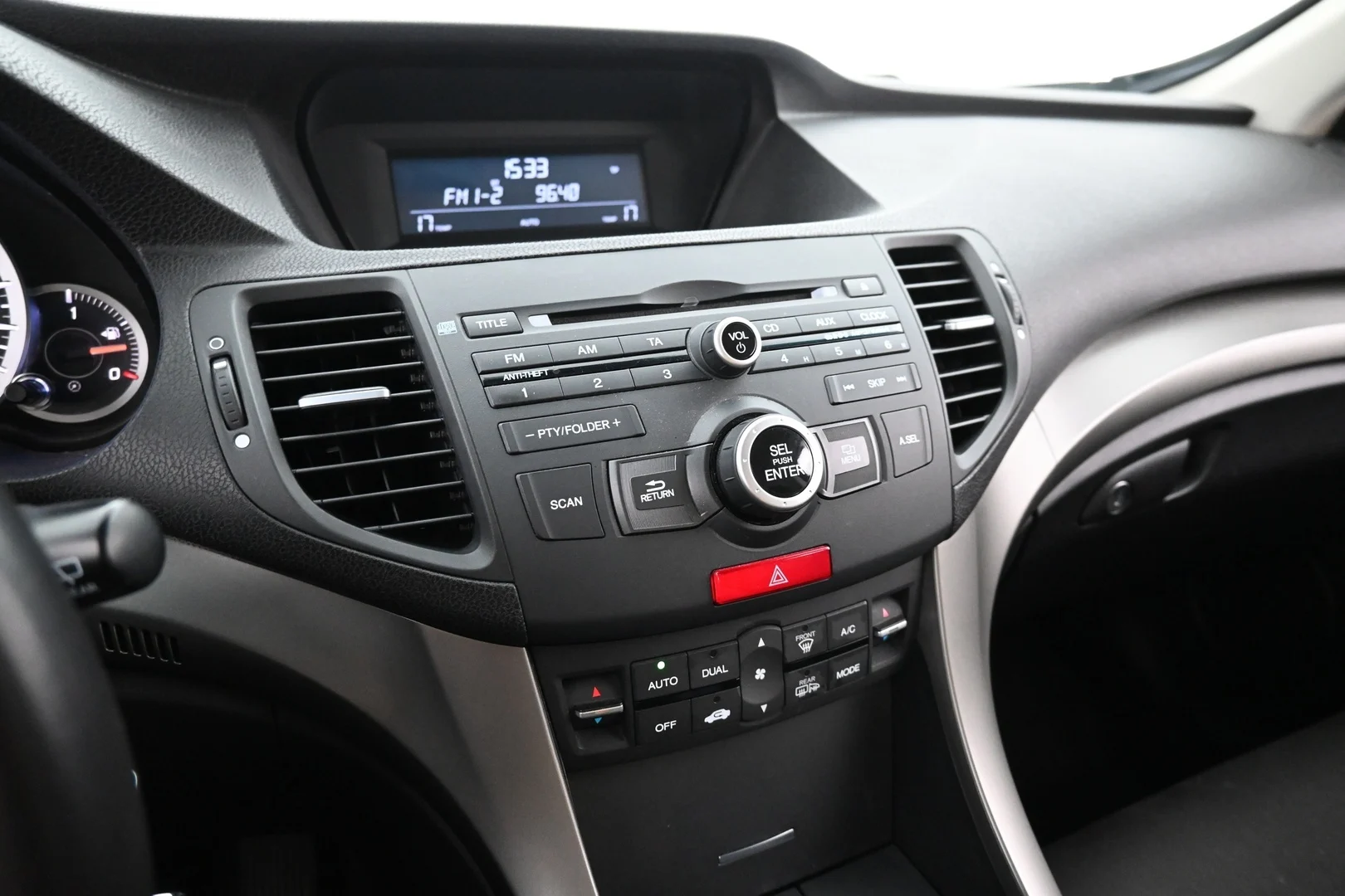 Car Image - 665W0SG5yhygYduJGhzMR1