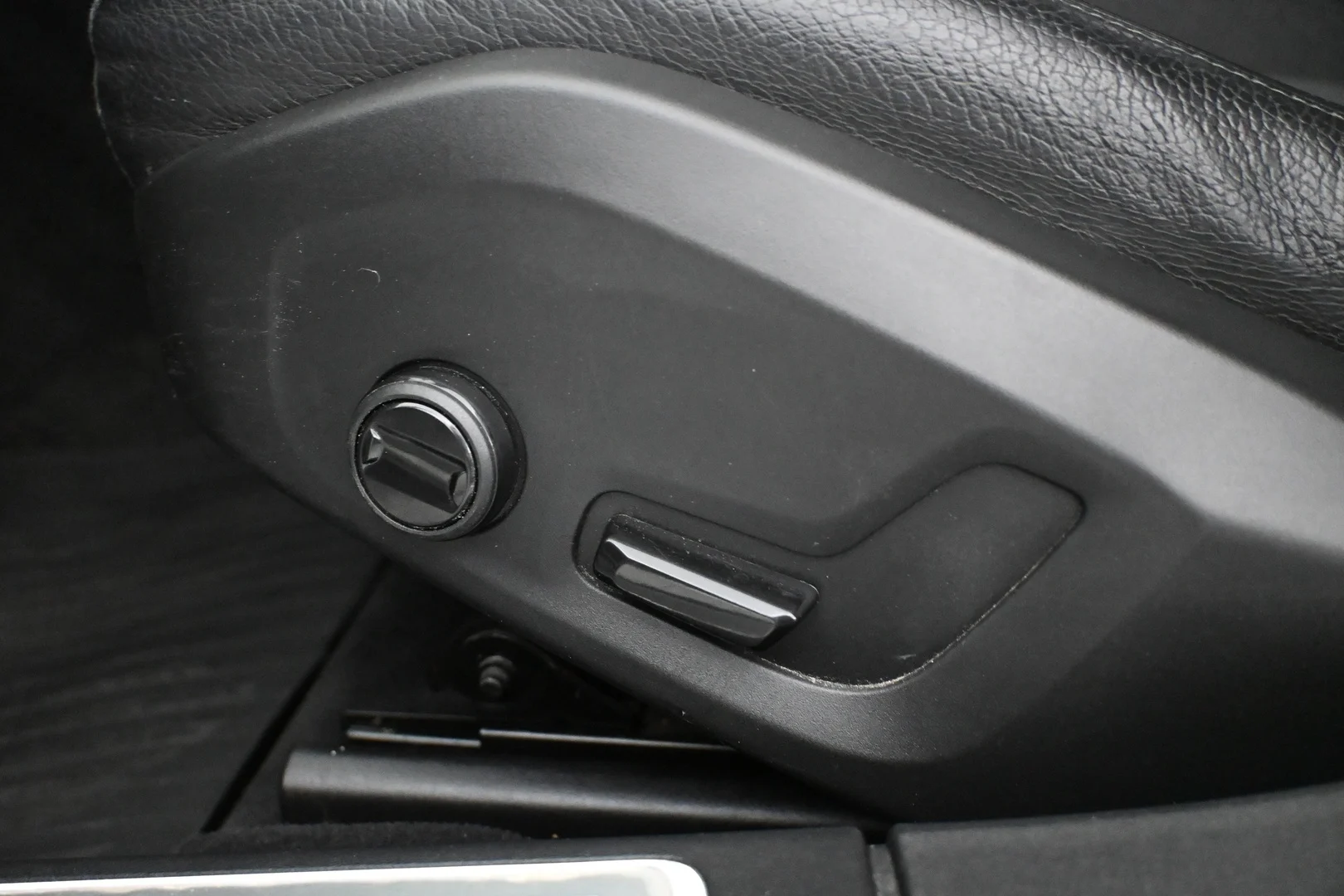 Car Image - j1jqUiweip20IwWLKdmeA