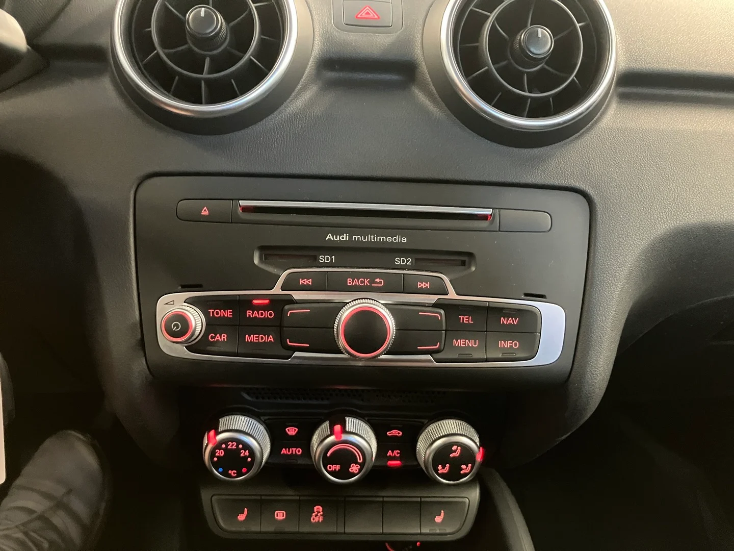 Car Image - 4wGpgbGh5jXCUx4y8XfB3s