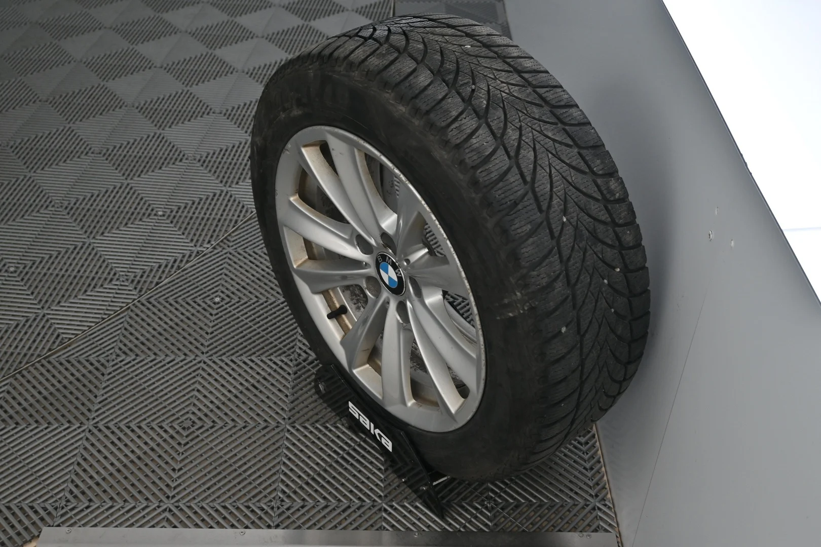 Car Image - 57jv7LJS6mgnuV9msLl5iX