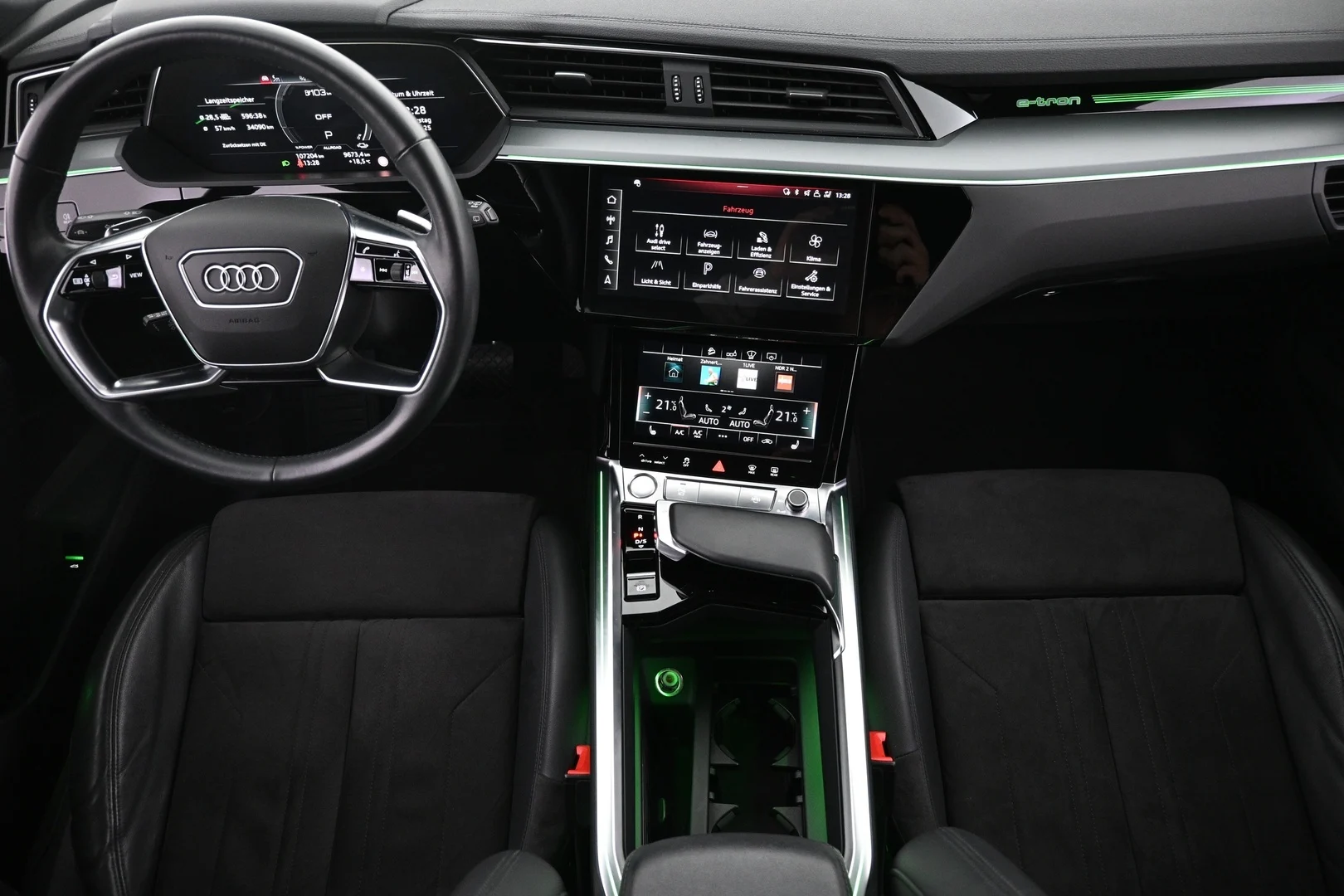 Car Image - 10ZUh23nx9OJCIleblPHPU