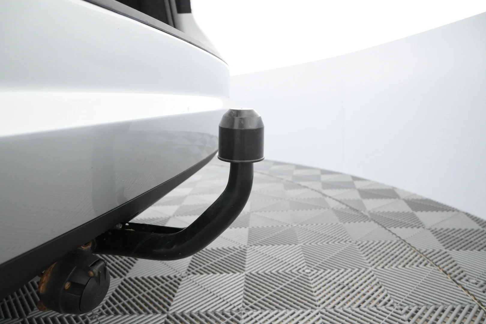 Car Image - 6RVV27xw6tS5OMOuO9rtJi
